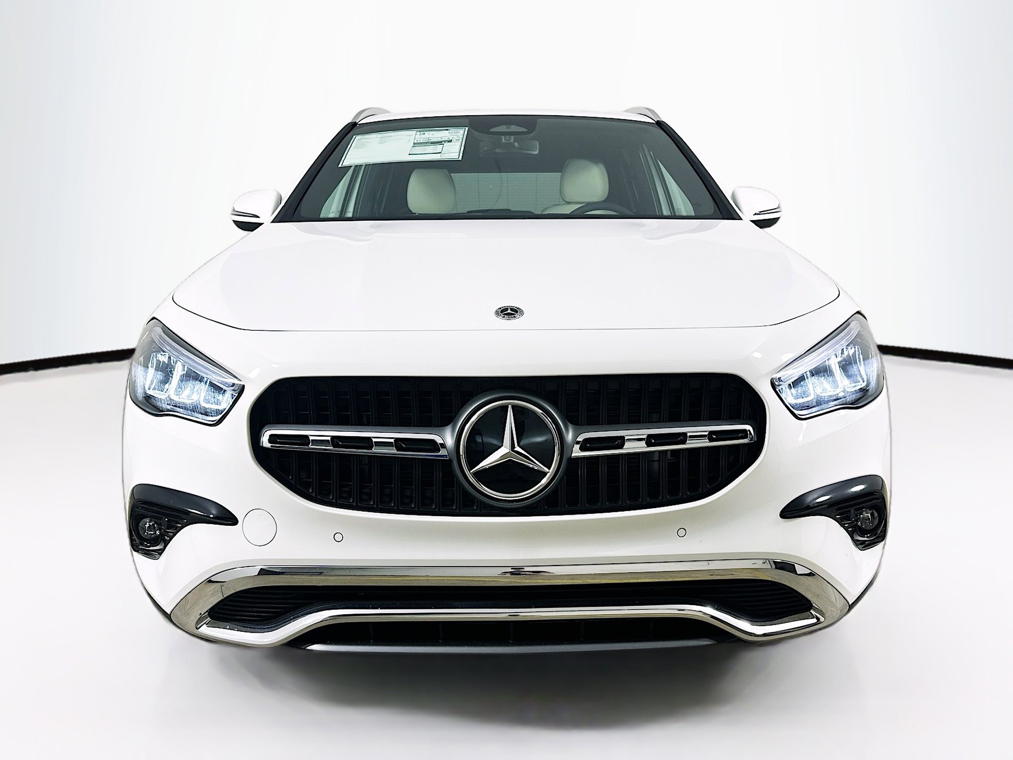 2025 Mercedes Benz GLA 250 4MATIC photo 2