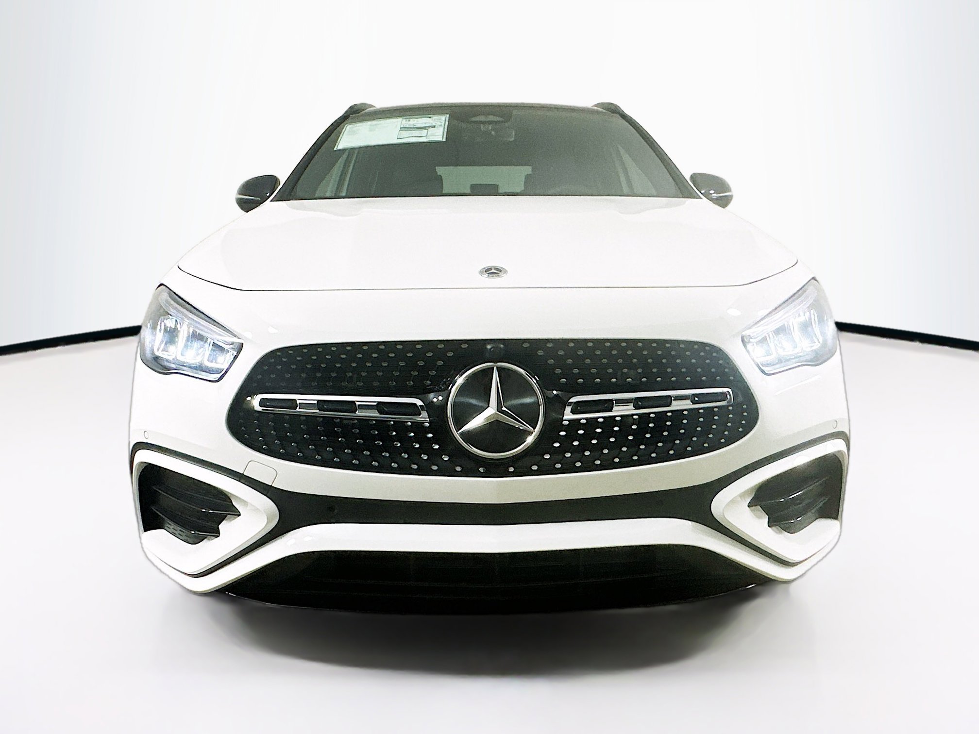 2025 Mercedes Benz GLA 250 4MATIC photo 2