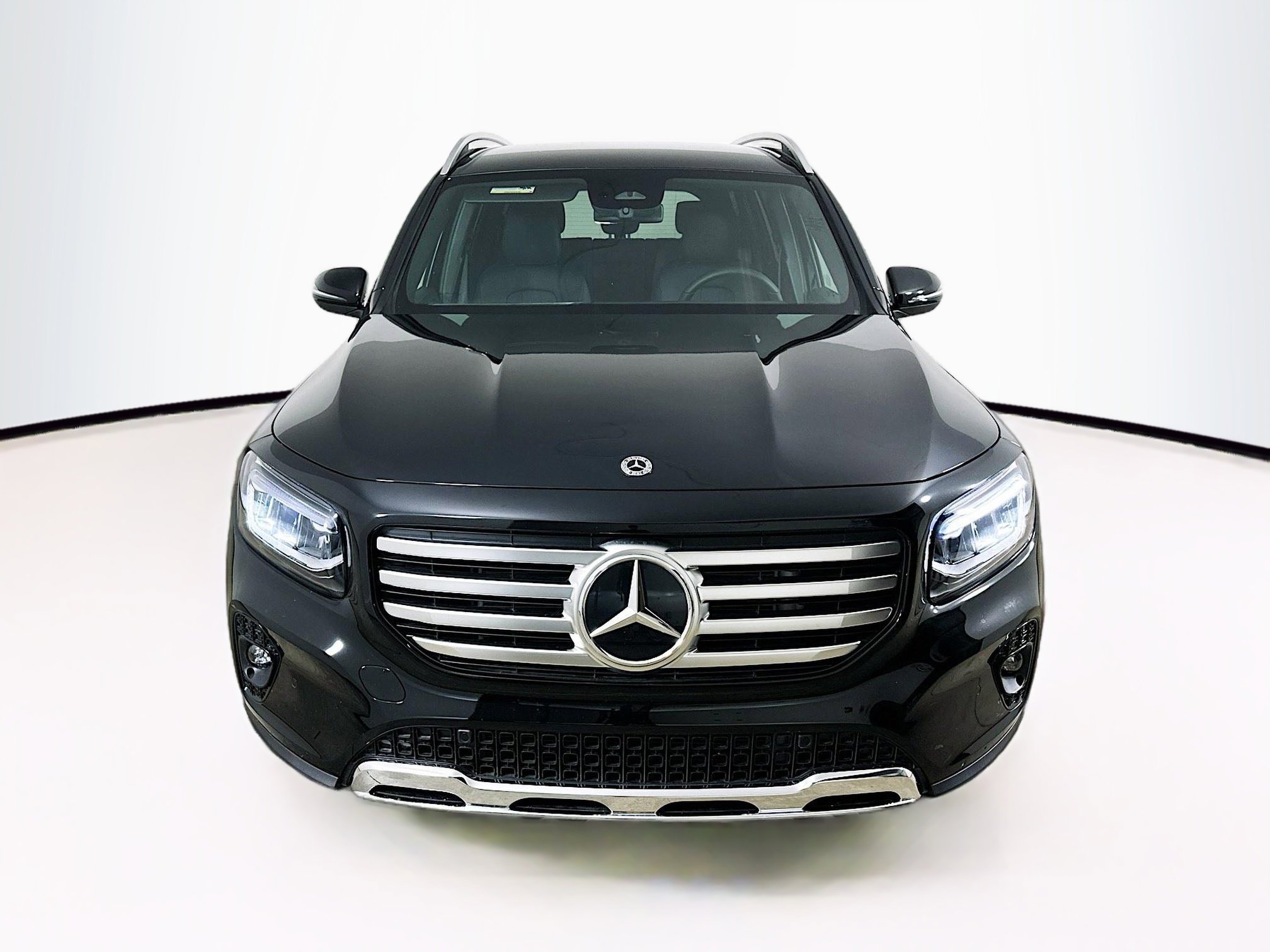 2025 Mercedes Benz GLB 250 4MATIC photo 2
