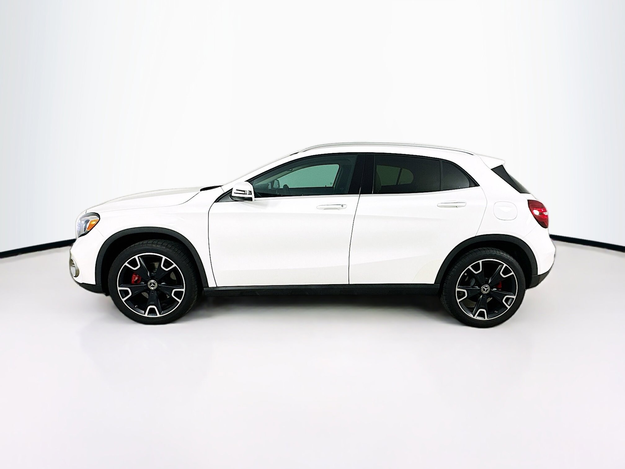 2020 Mercedes Benz GLA 250 4MATIC photo 4