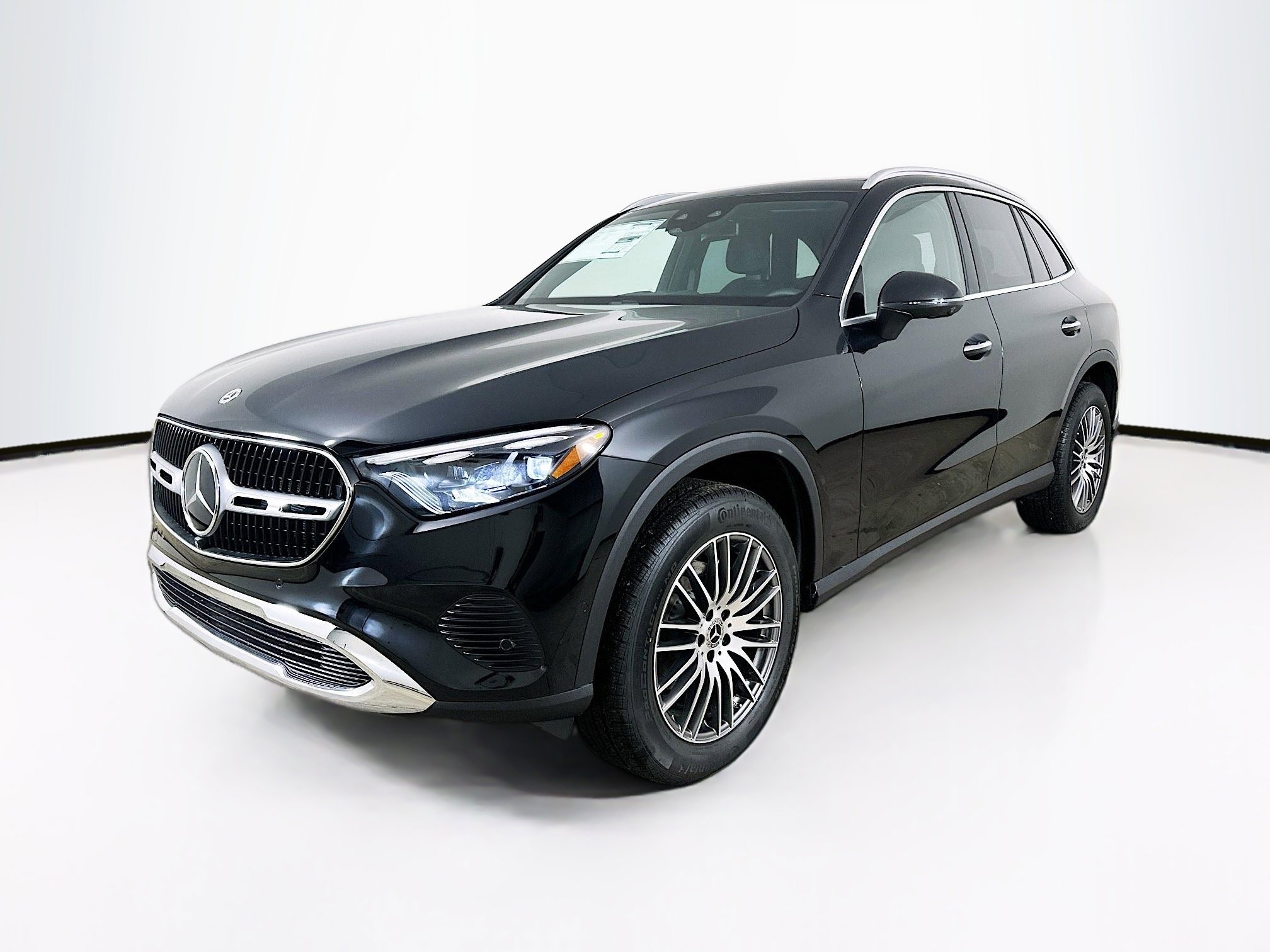 2026 Mercedes-Benz GLC Base's photo