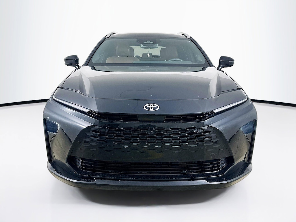 Used 2025 Toyota Crown Signia XLE SUV