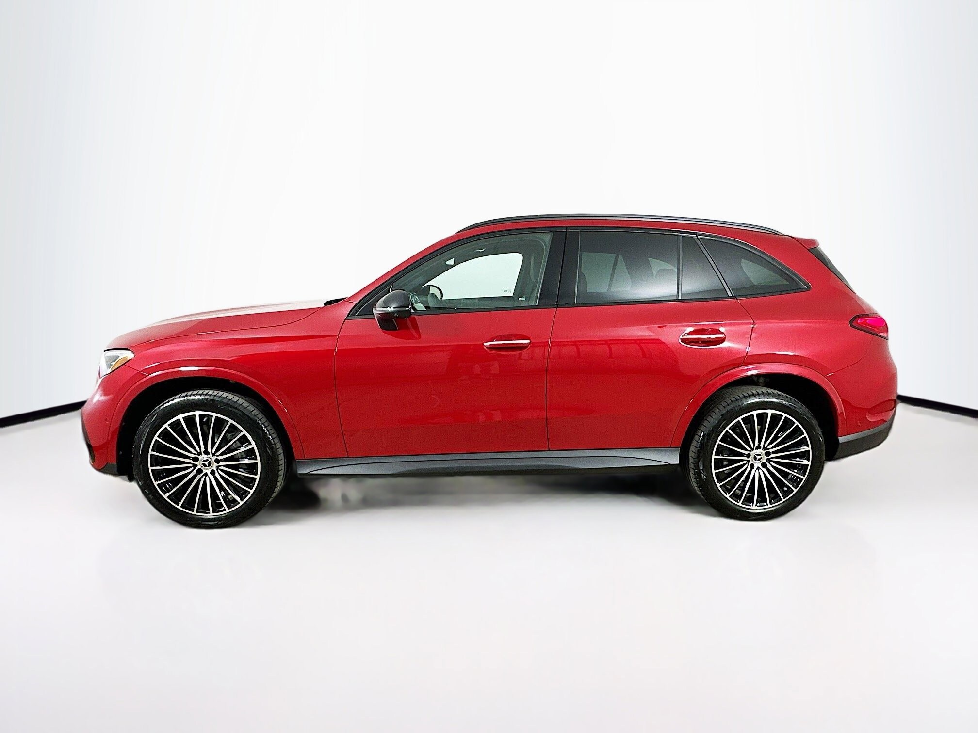 2026 Mercedes Benz GLC 300 4MATIC photo 3