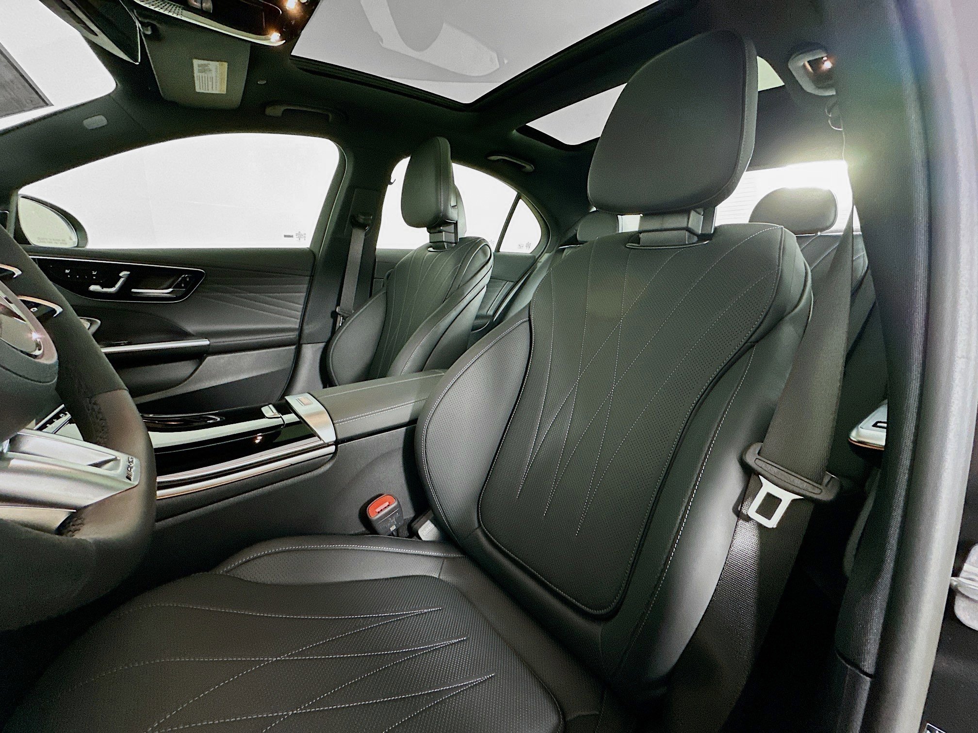 2025 Mercedes-Benz C-Class Sedan AMG C63 S E Peformance - Photo 26