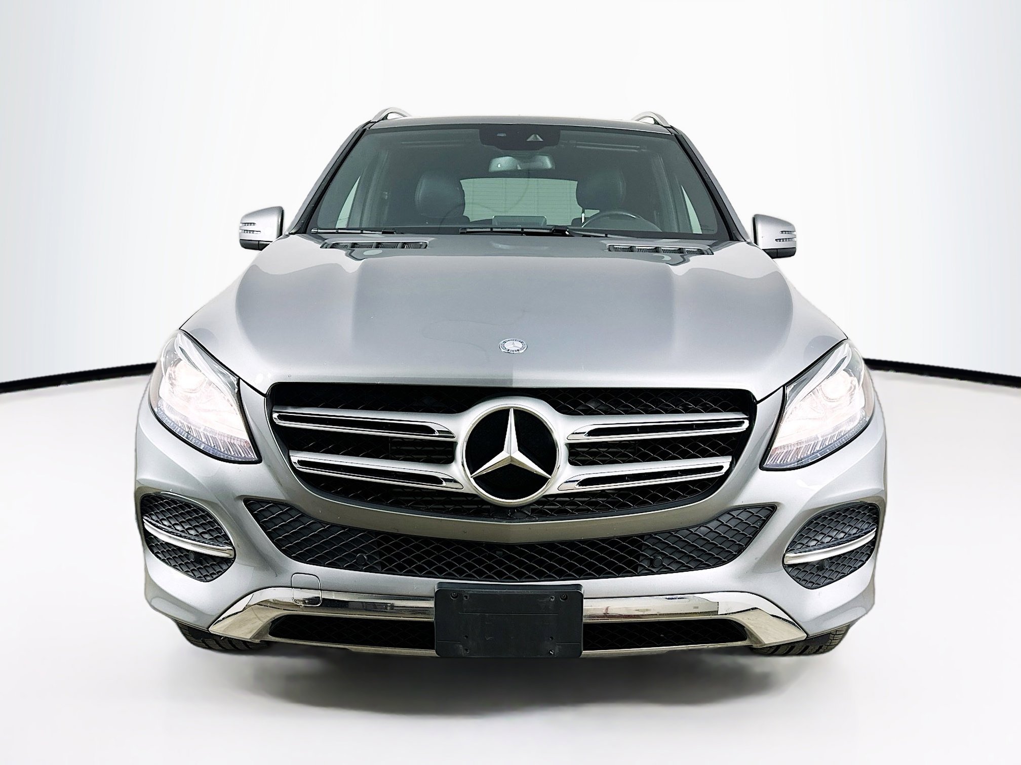 2016 Mercedes Benz GLE 300d 4MATIC photo 2