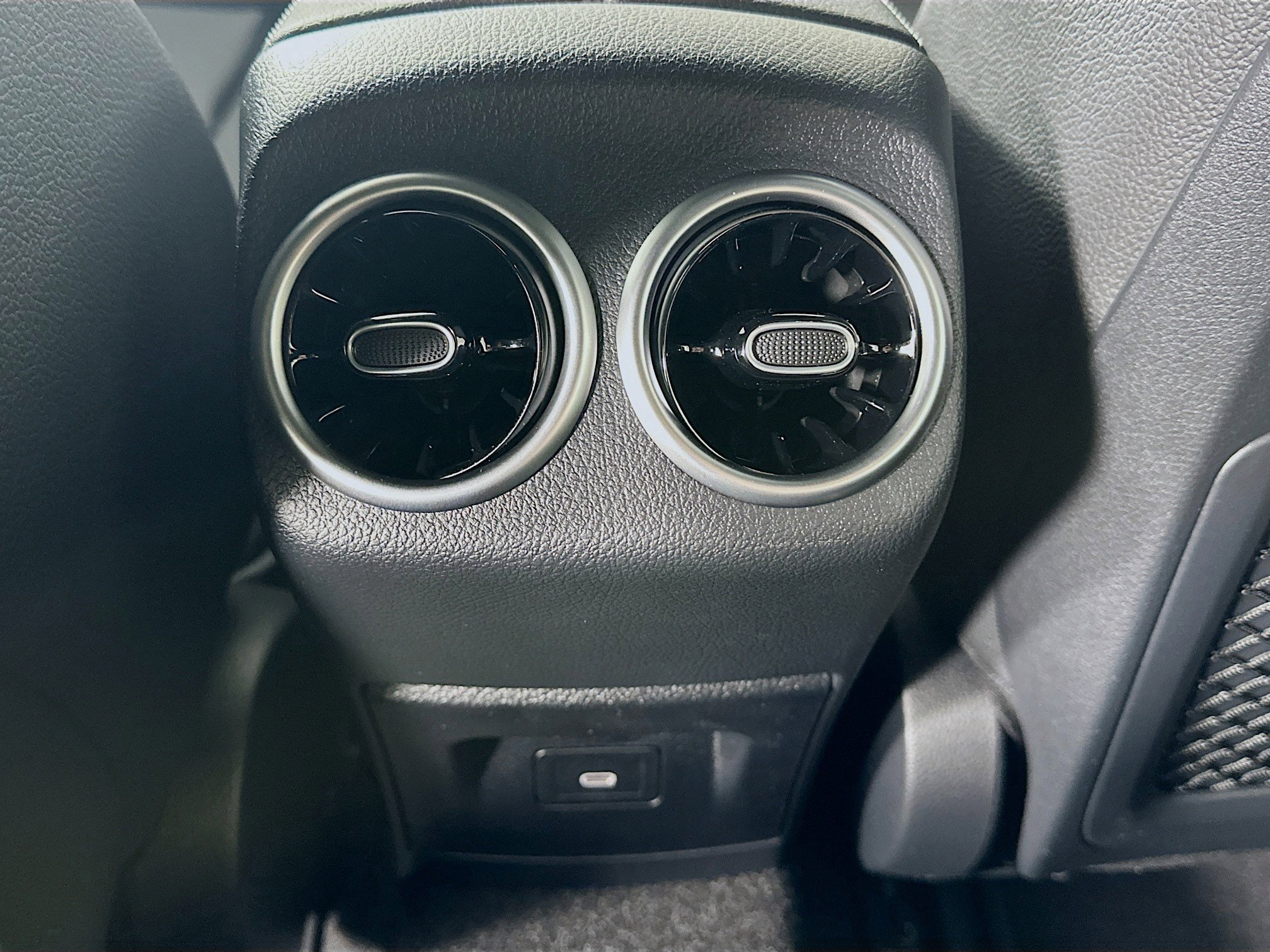 2025 Mercedes-Benz CLA CLA 250 - Photo 33