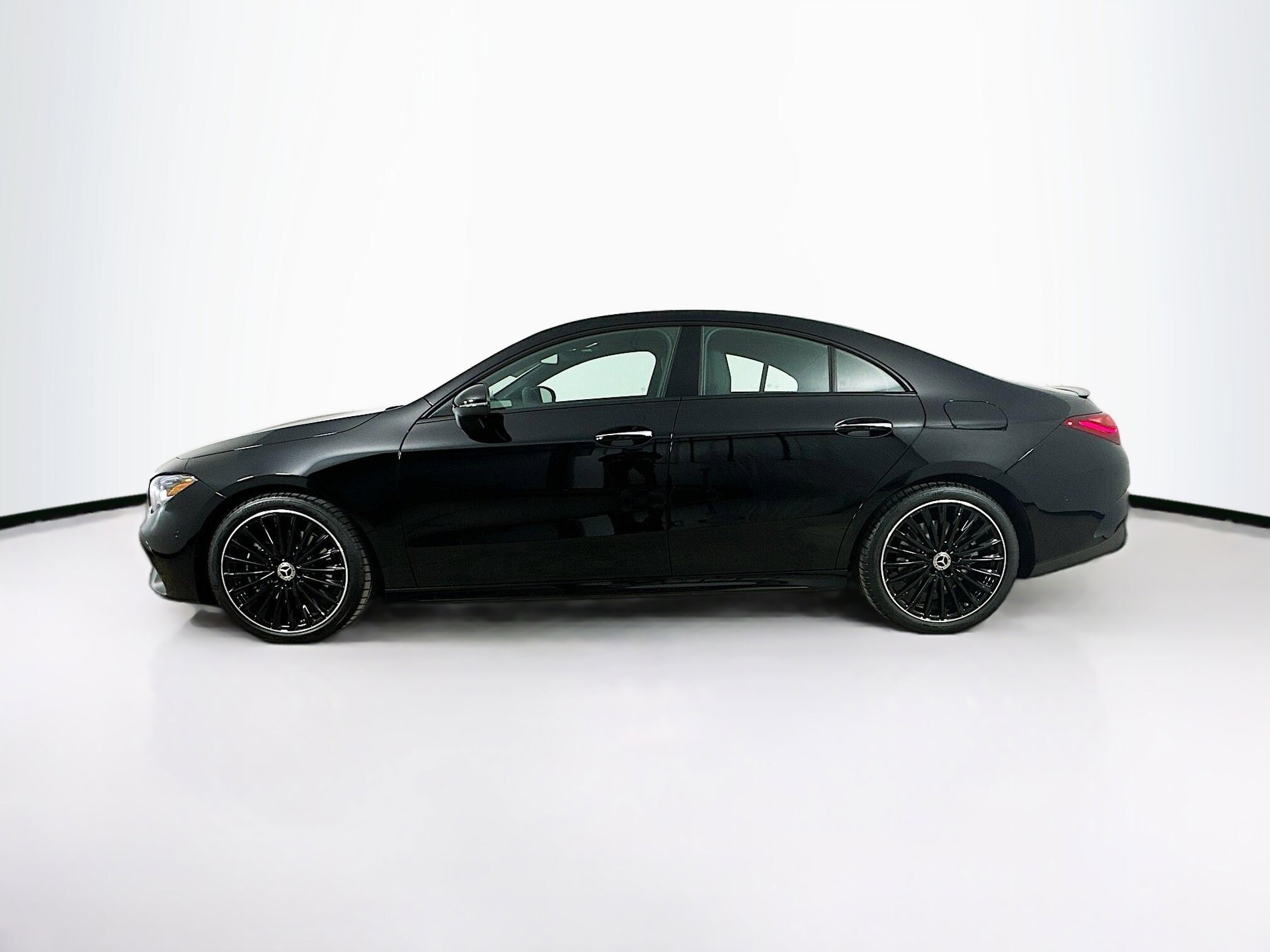 2025 Mercedes Benz CLA 250 4MATIC photo 4