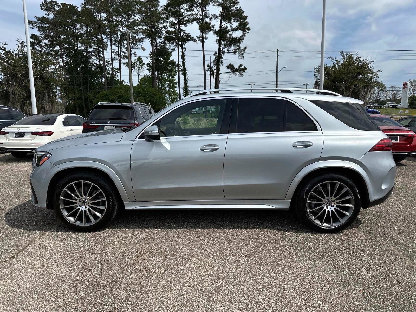 2024 Mercedes Benz GLE 450 4MATIC photo 2