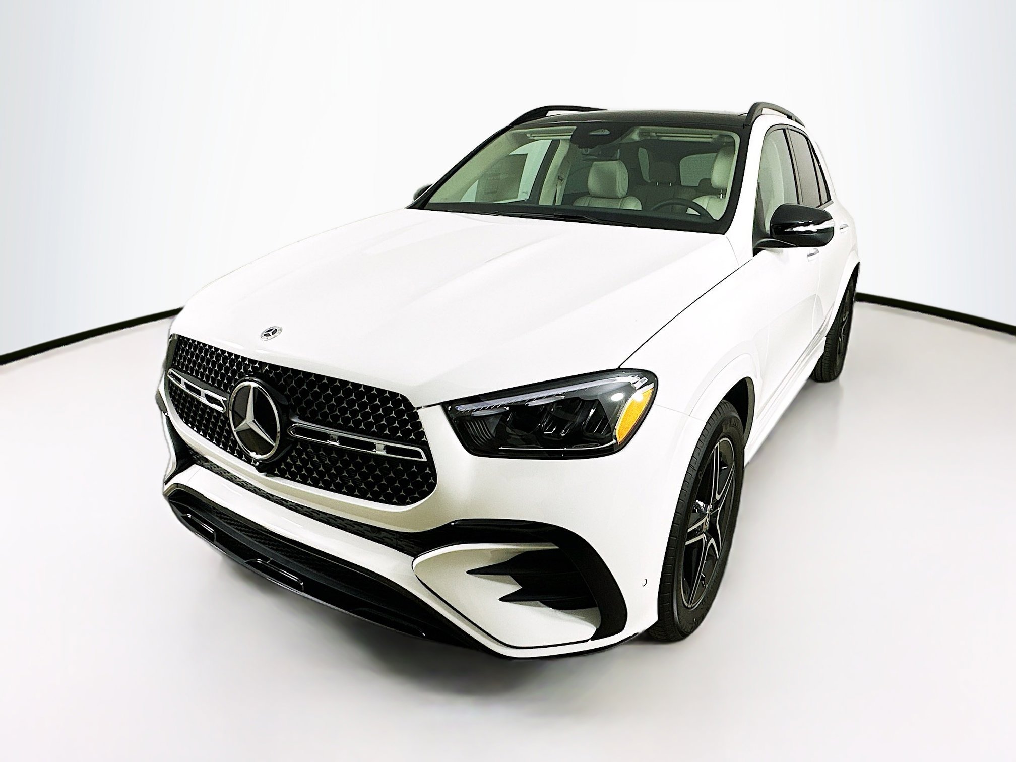 2026 Mercedes Benz GLE 350 4MATIC photo 3