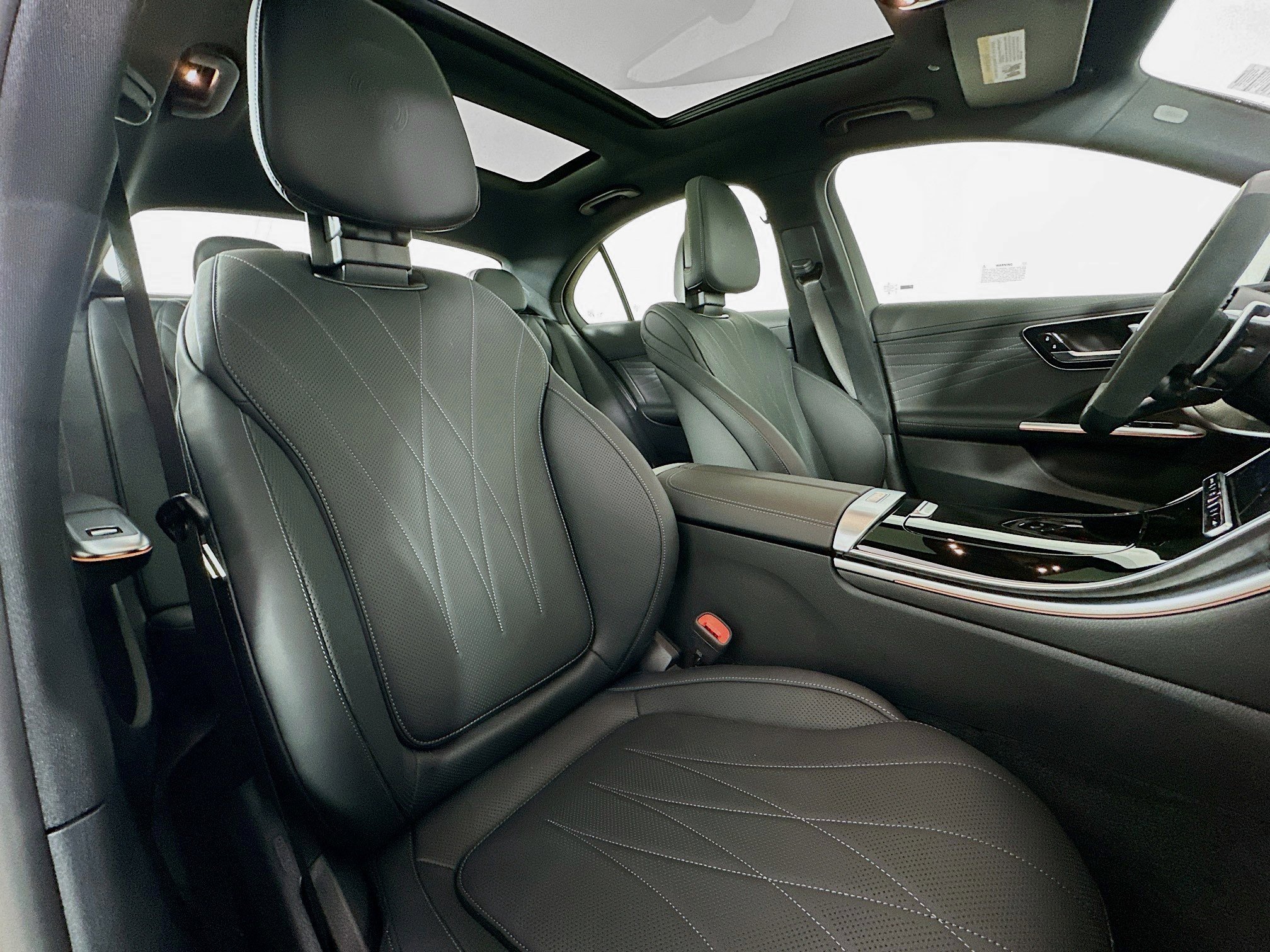 2025 Mercedes-Benz C-Class Sedan AMG C63 S E Peformance - Photo 36