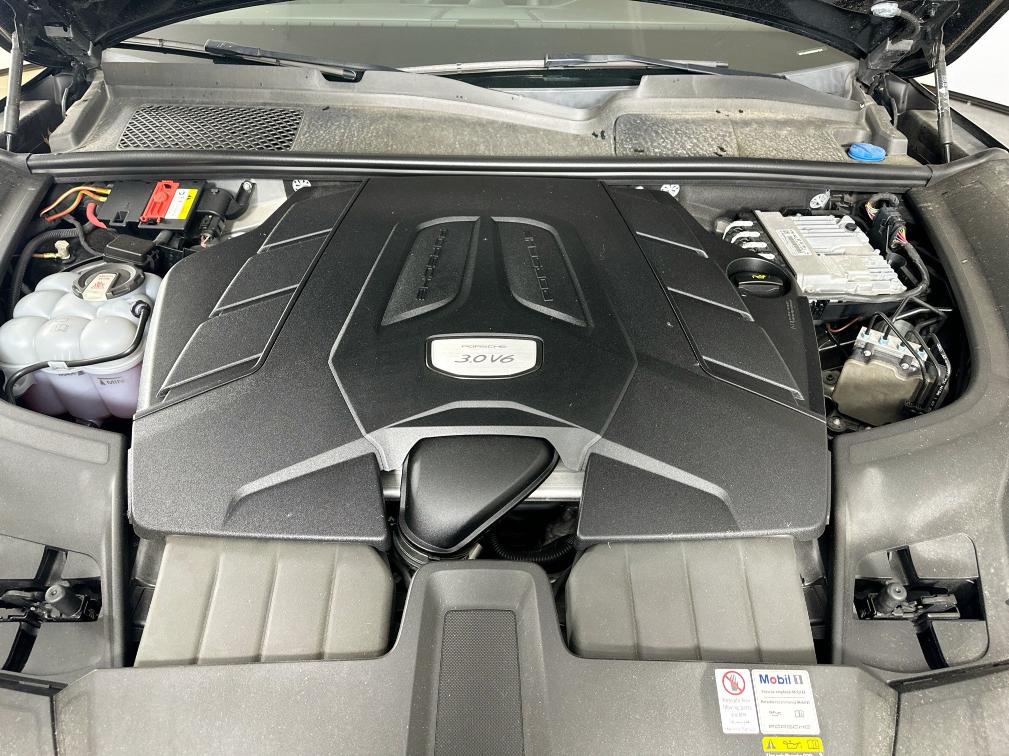 2022 Porsche Cayenne Base - Photo 13