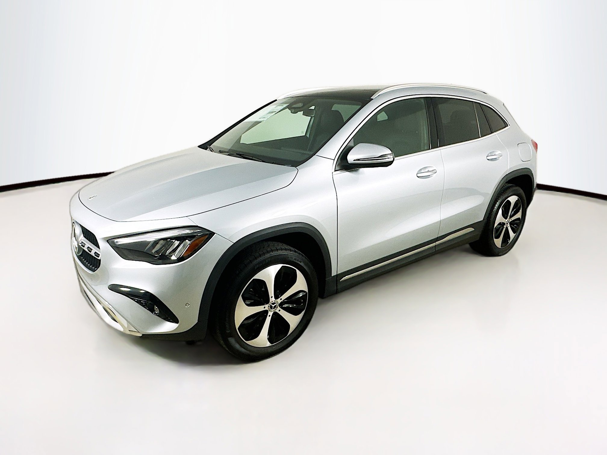 2025 Mercedes Benz GLA 250 4MATIC photo 3