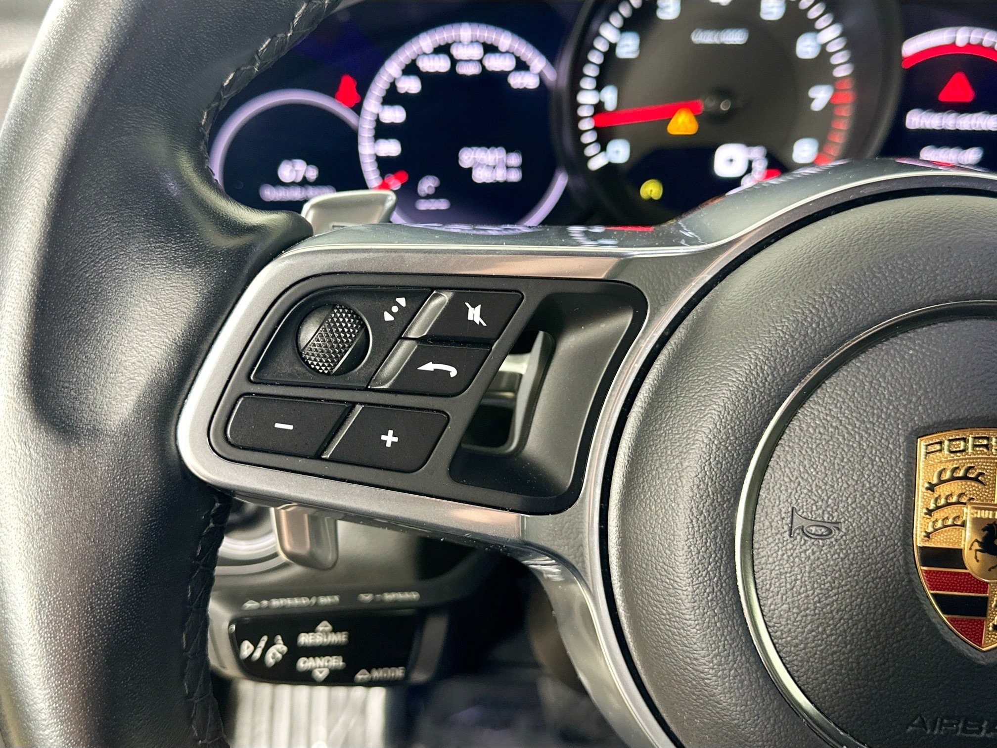2022 Porsche Cayenne Base - Photo 18