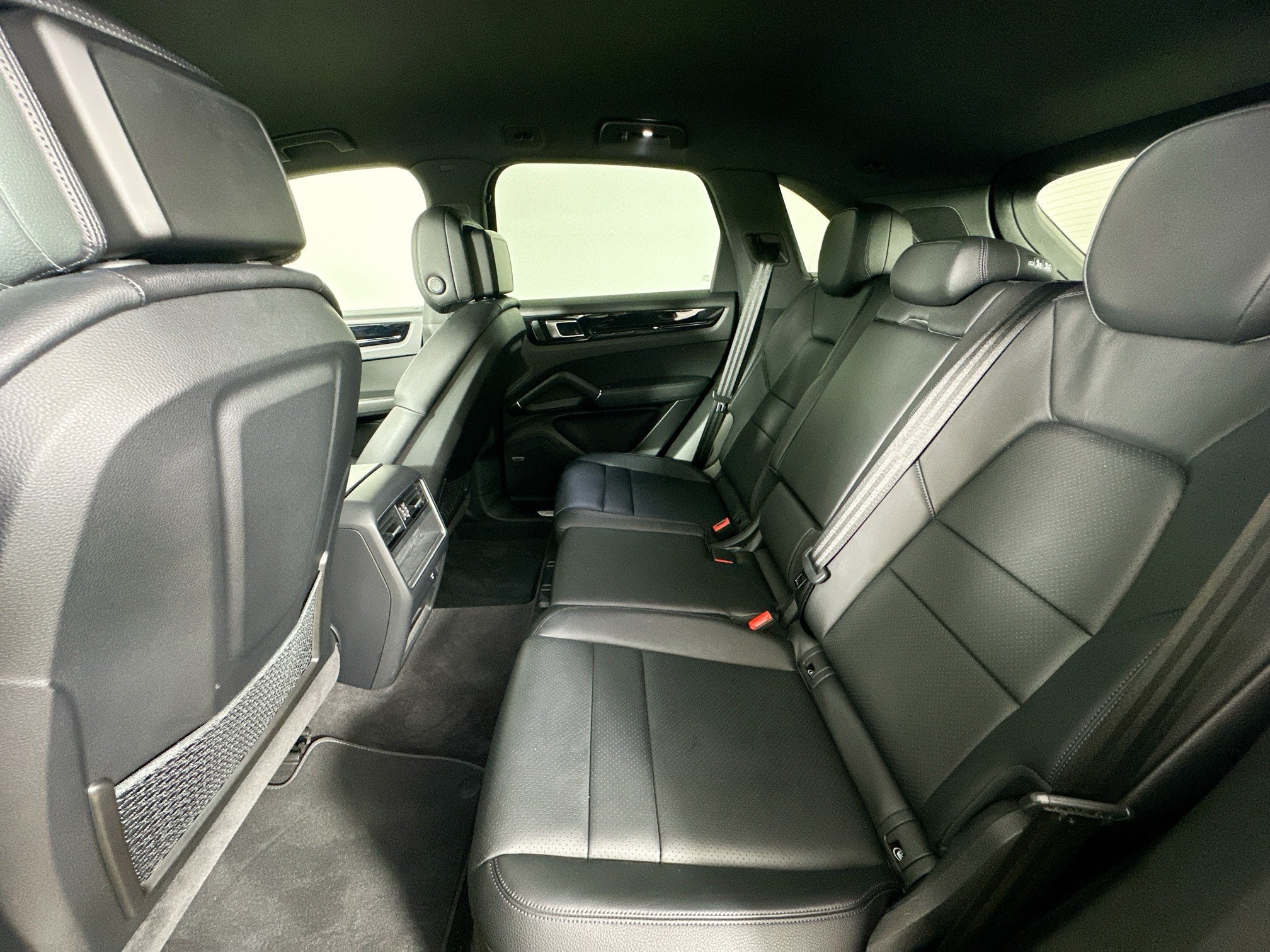 2022 Porsche Cayenne Base - Photo 36