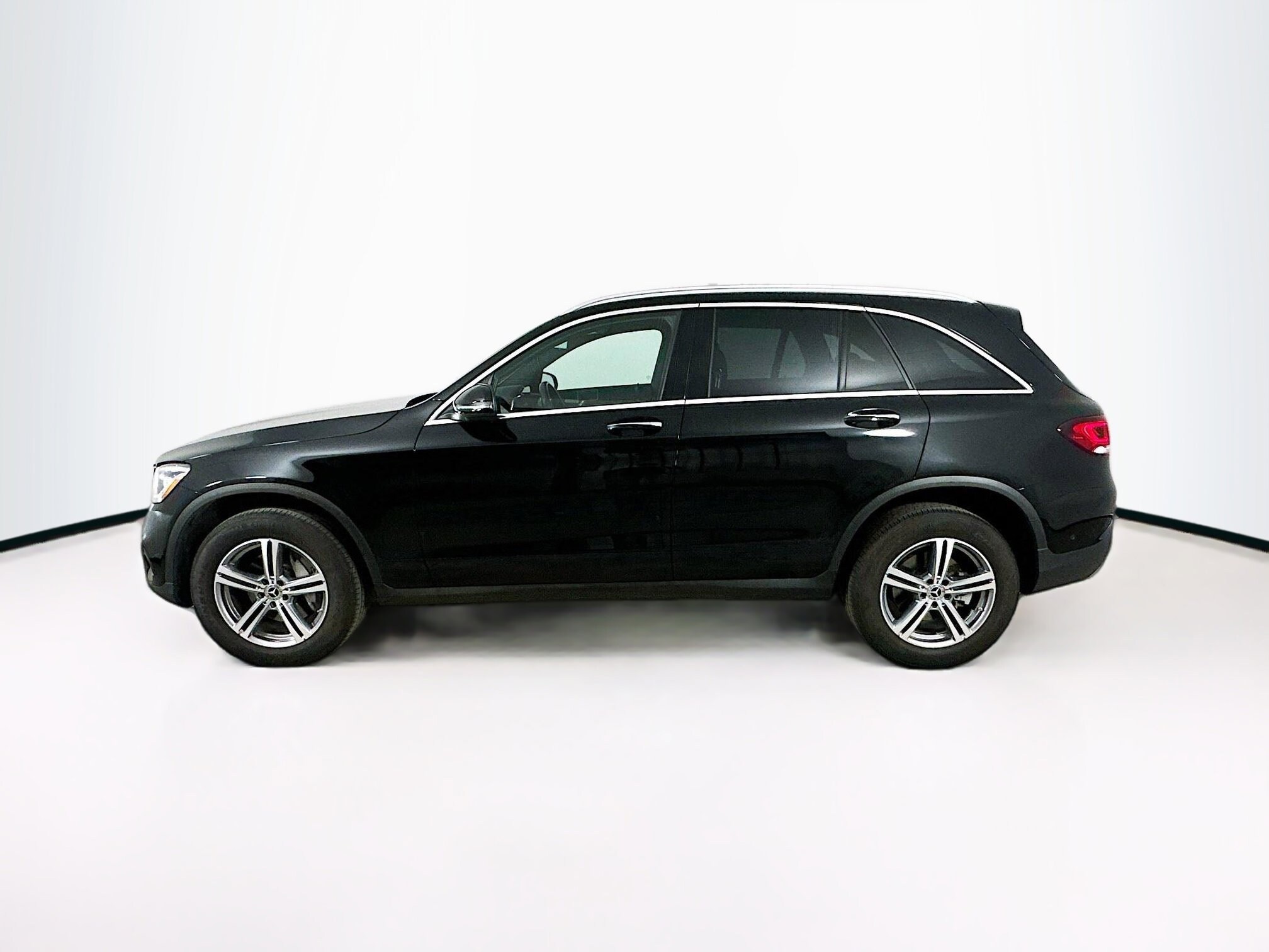 2022 Mercedes Benz GLC 300 4MATIC photo 2