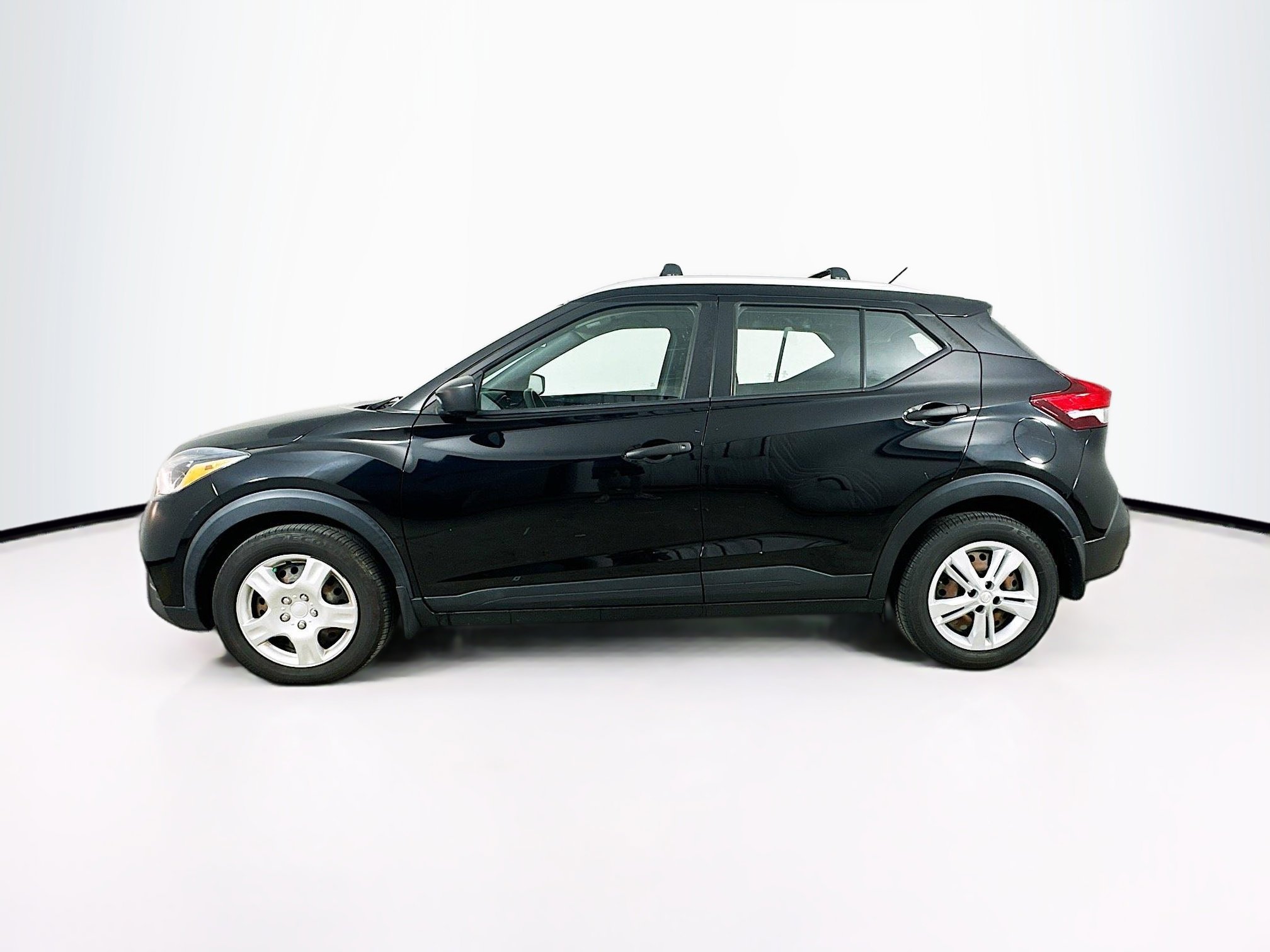 2019 Nissan Kicks S photo 4
