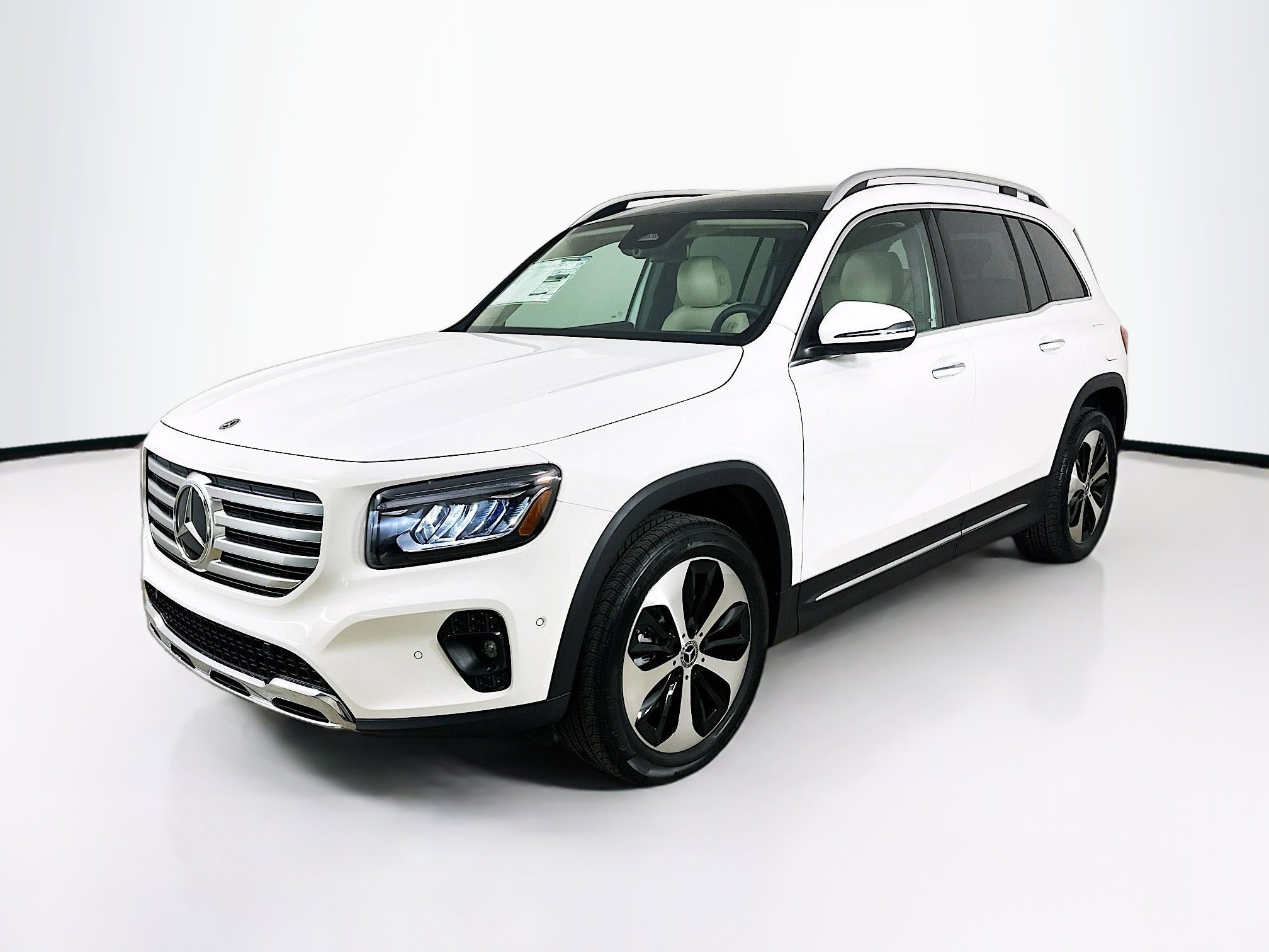 2026 Mercedes-Benz GLB Base's photo