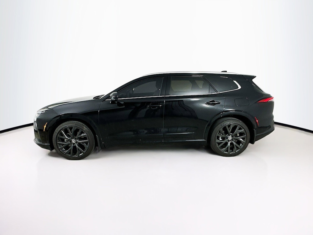 Used 2025 Toyota Crown Signia XLE SUV