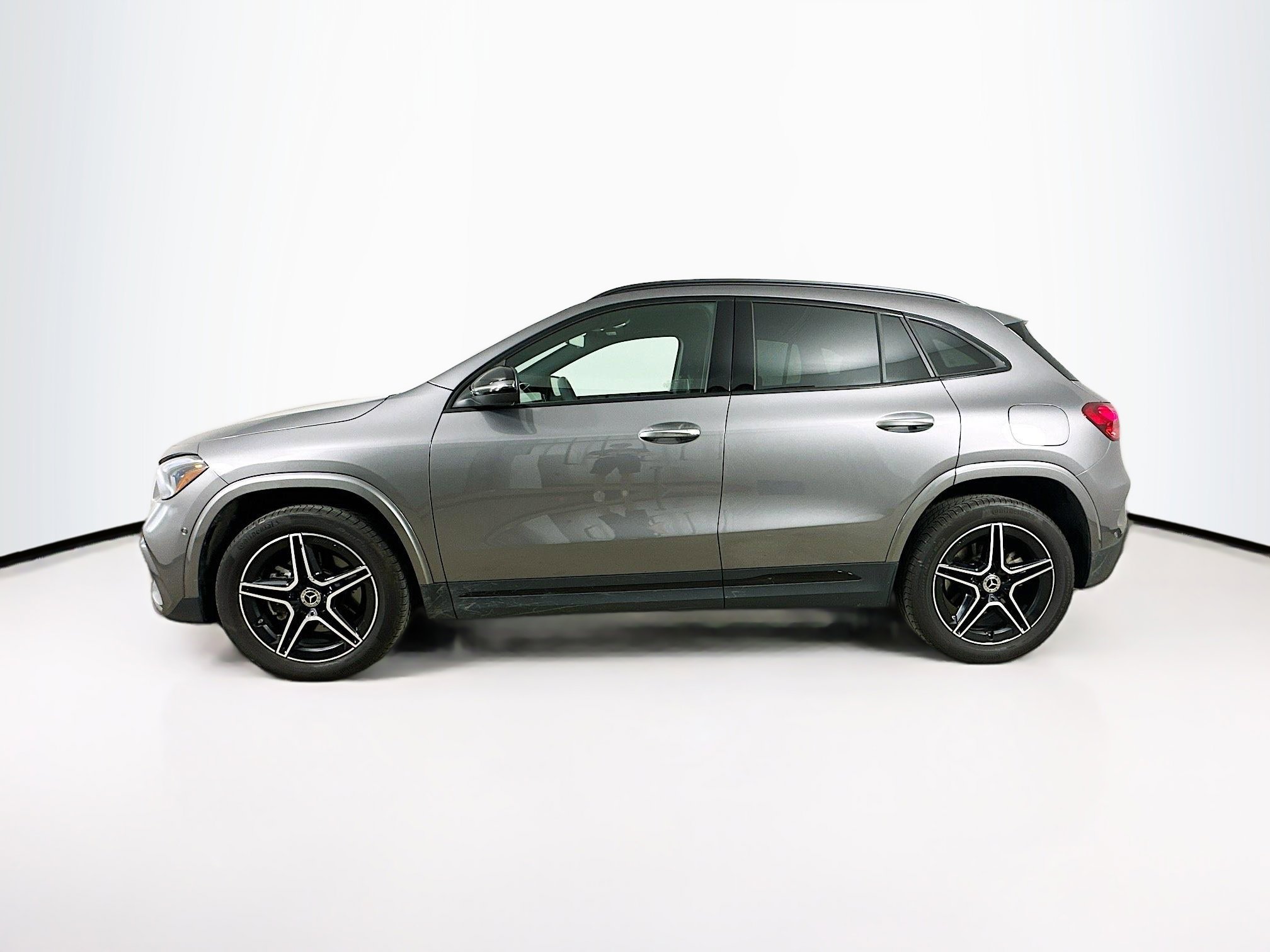 2024 Mercedes Benz GLA 250 4MATIC photo 3