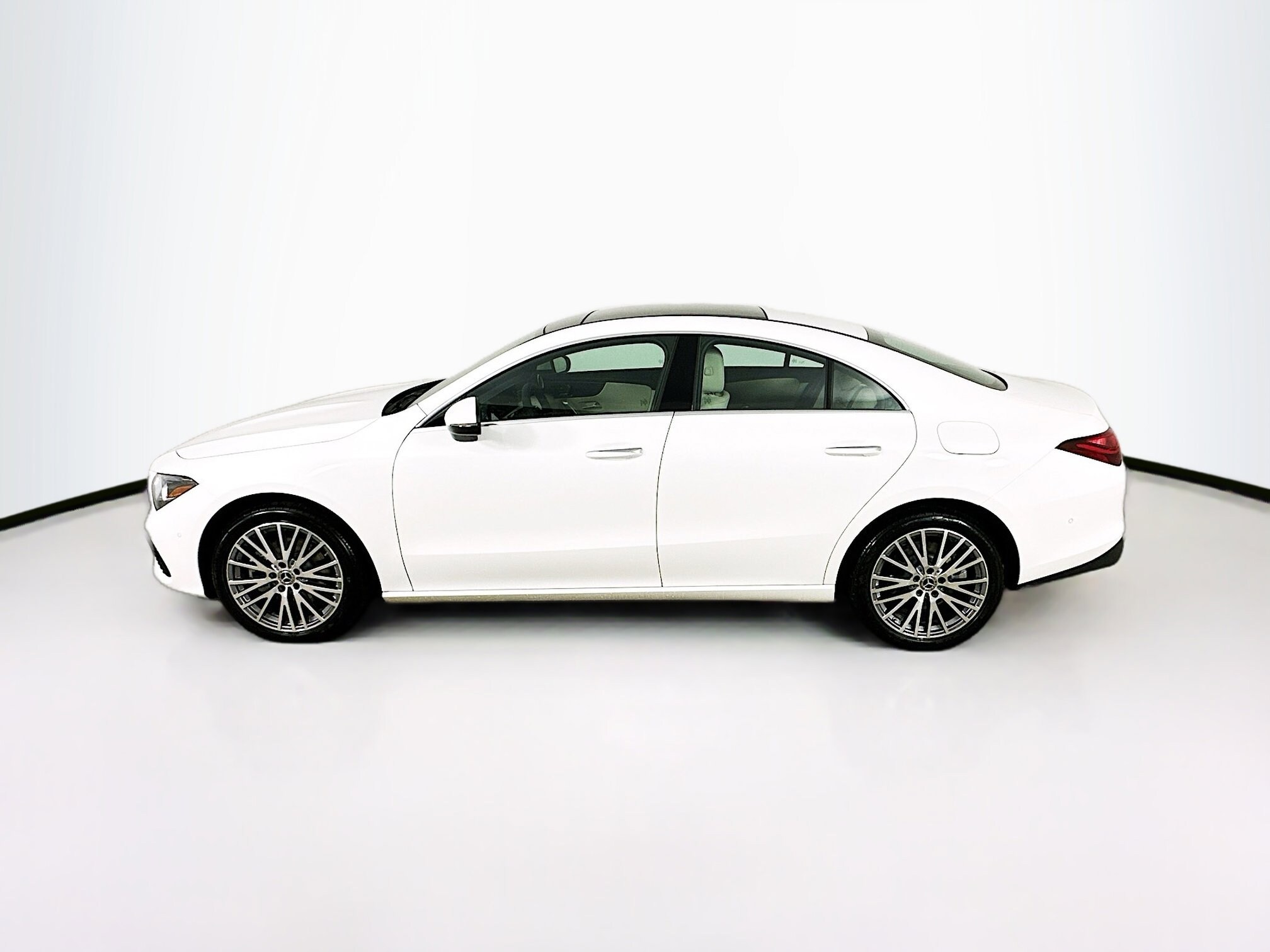2025 Mercedes Benz CLA 250 4MATIC photo 4