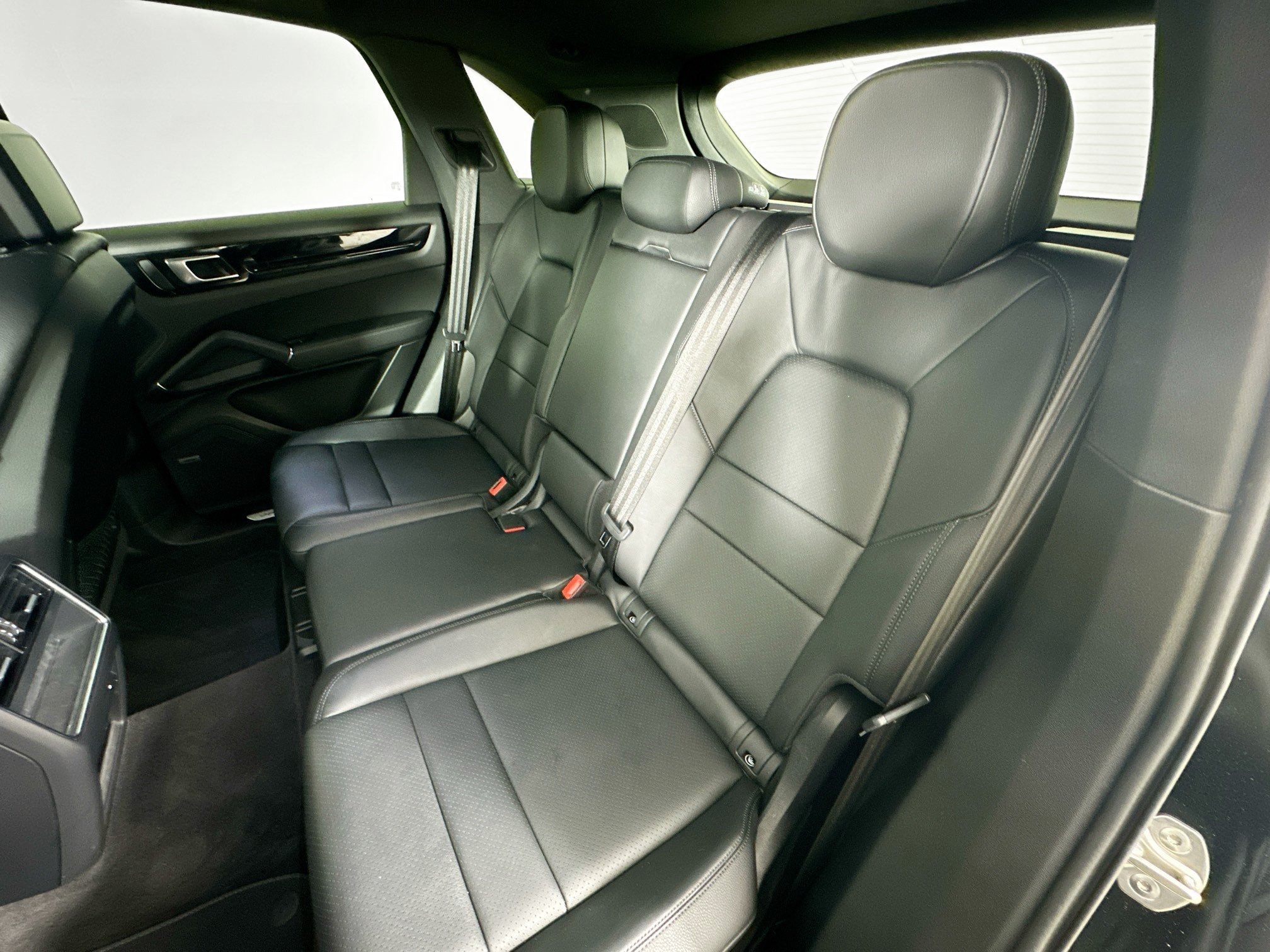 2022 Porsche Cayenne Base - Photo 34
