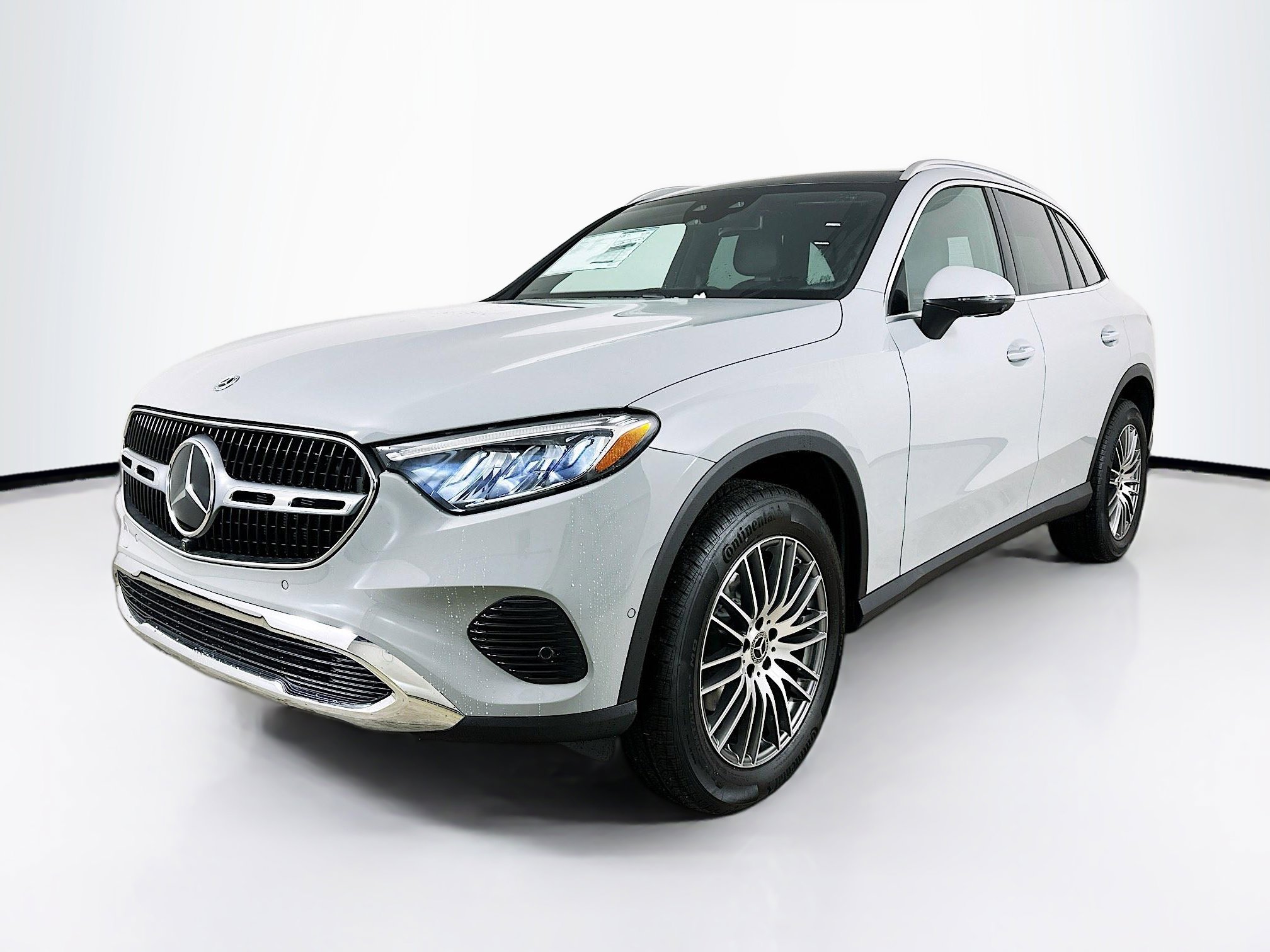2026 Mercedes-Benz GLC Base's photo
