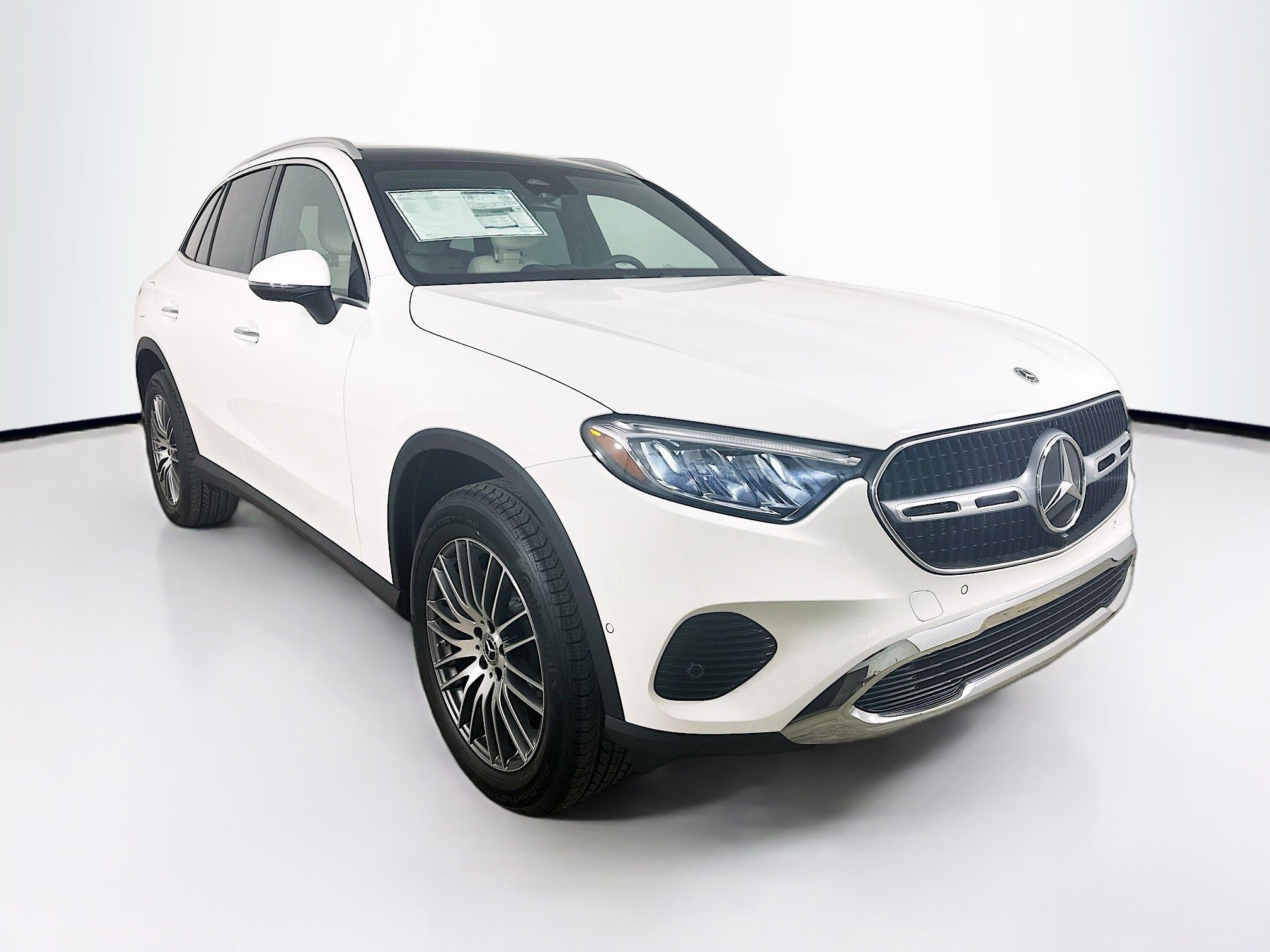 2026 Mercedes-Benz GLC Base's photo
