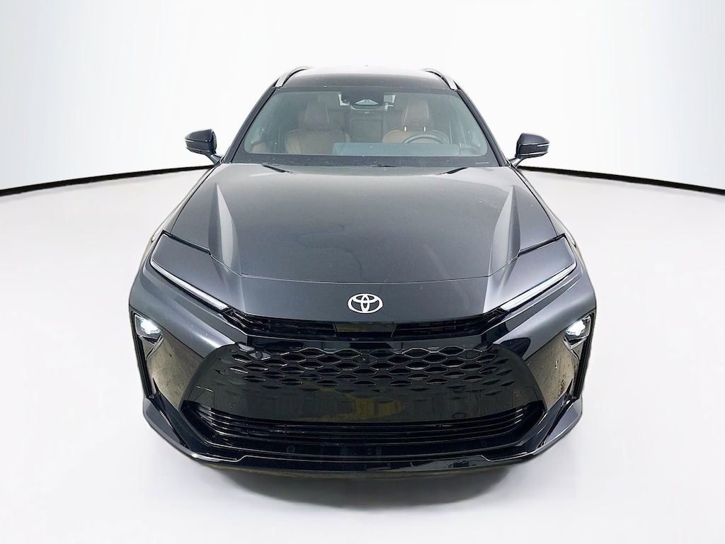 Used 2025 Toyota Crown Signia XLE SUV