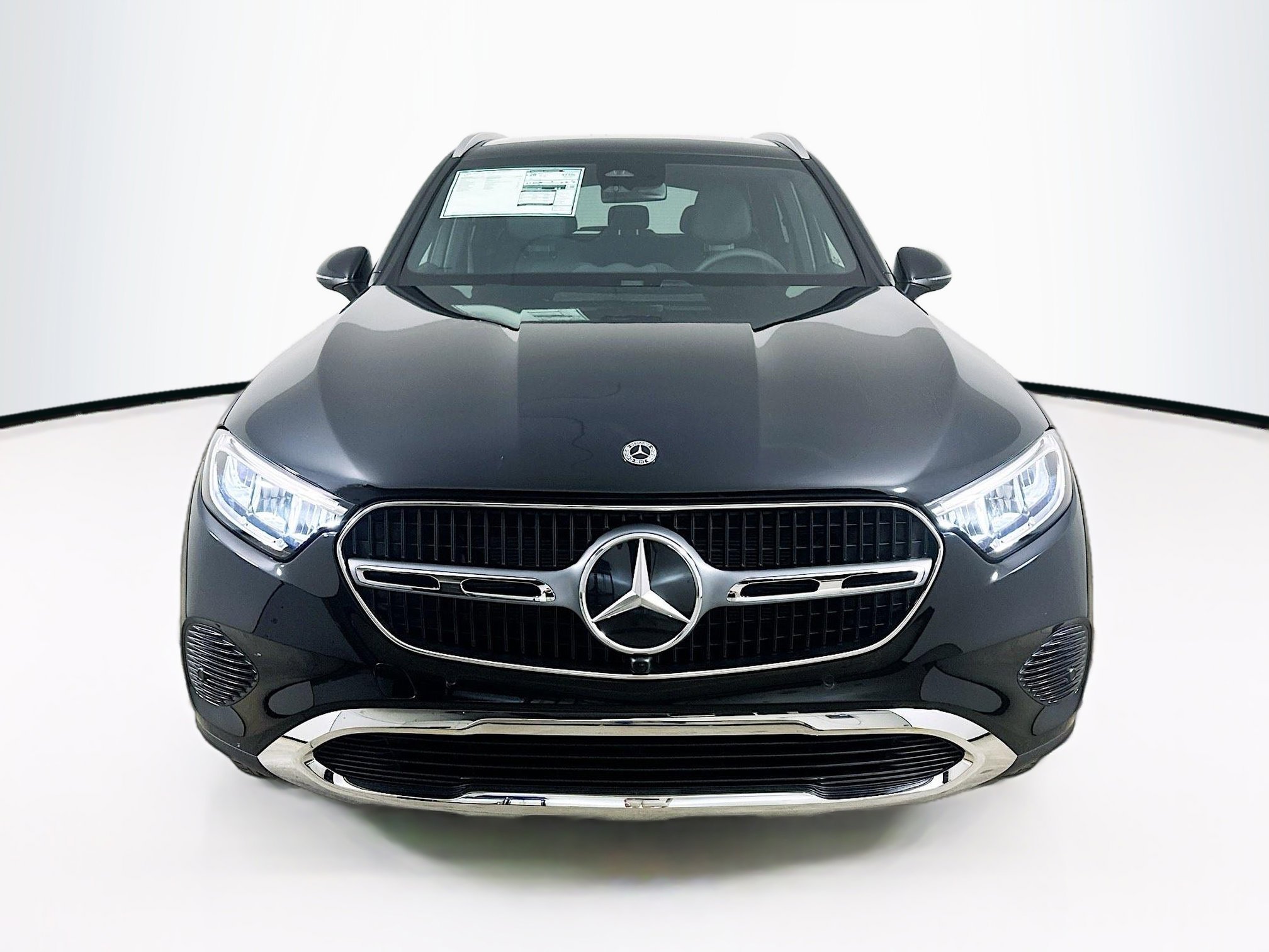 2026 Mercedes Benz GLC 300 4MATIC photo 2