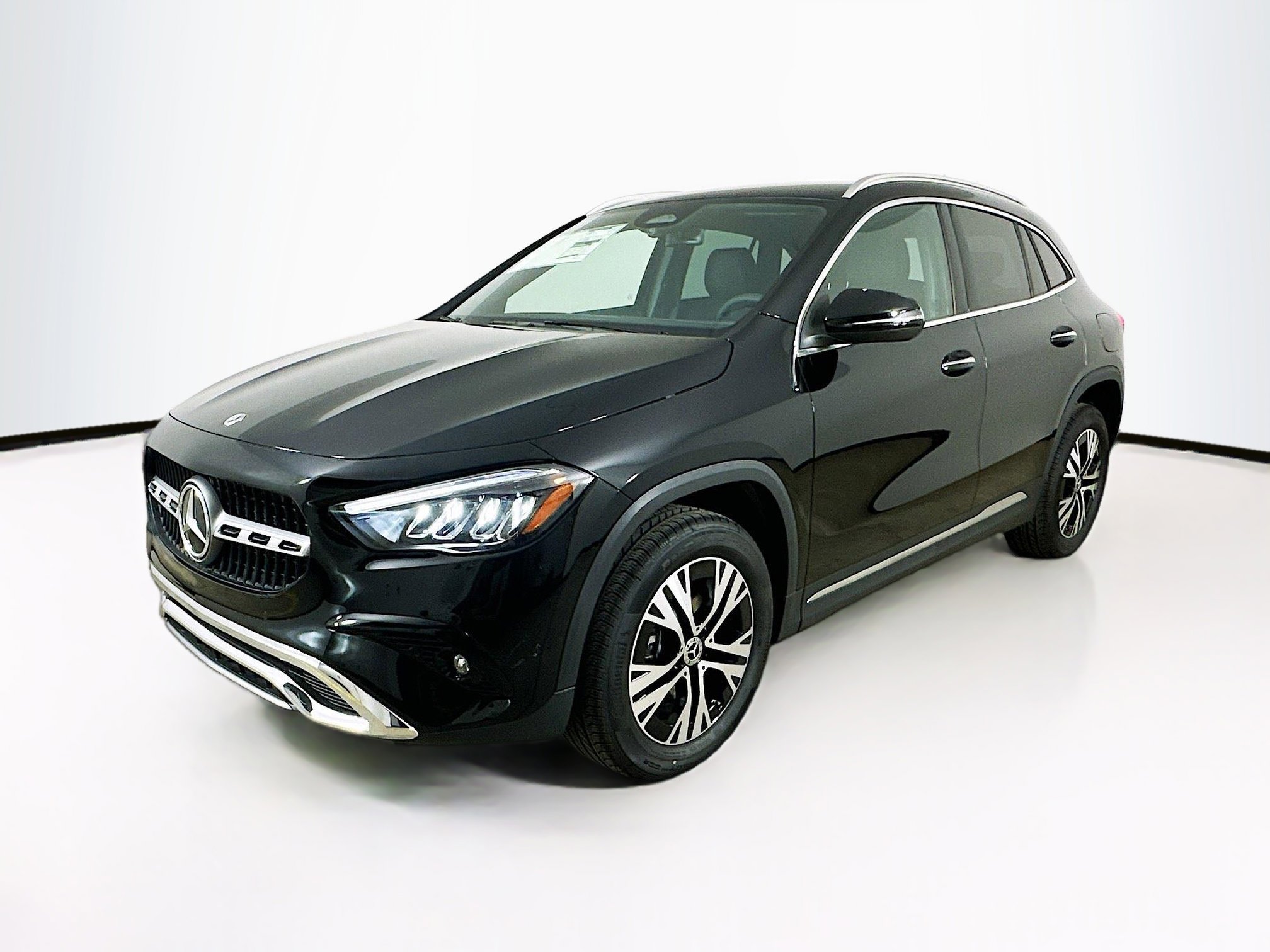 2025 Mercedes Benz GLA 250 4MATIC photo 3
