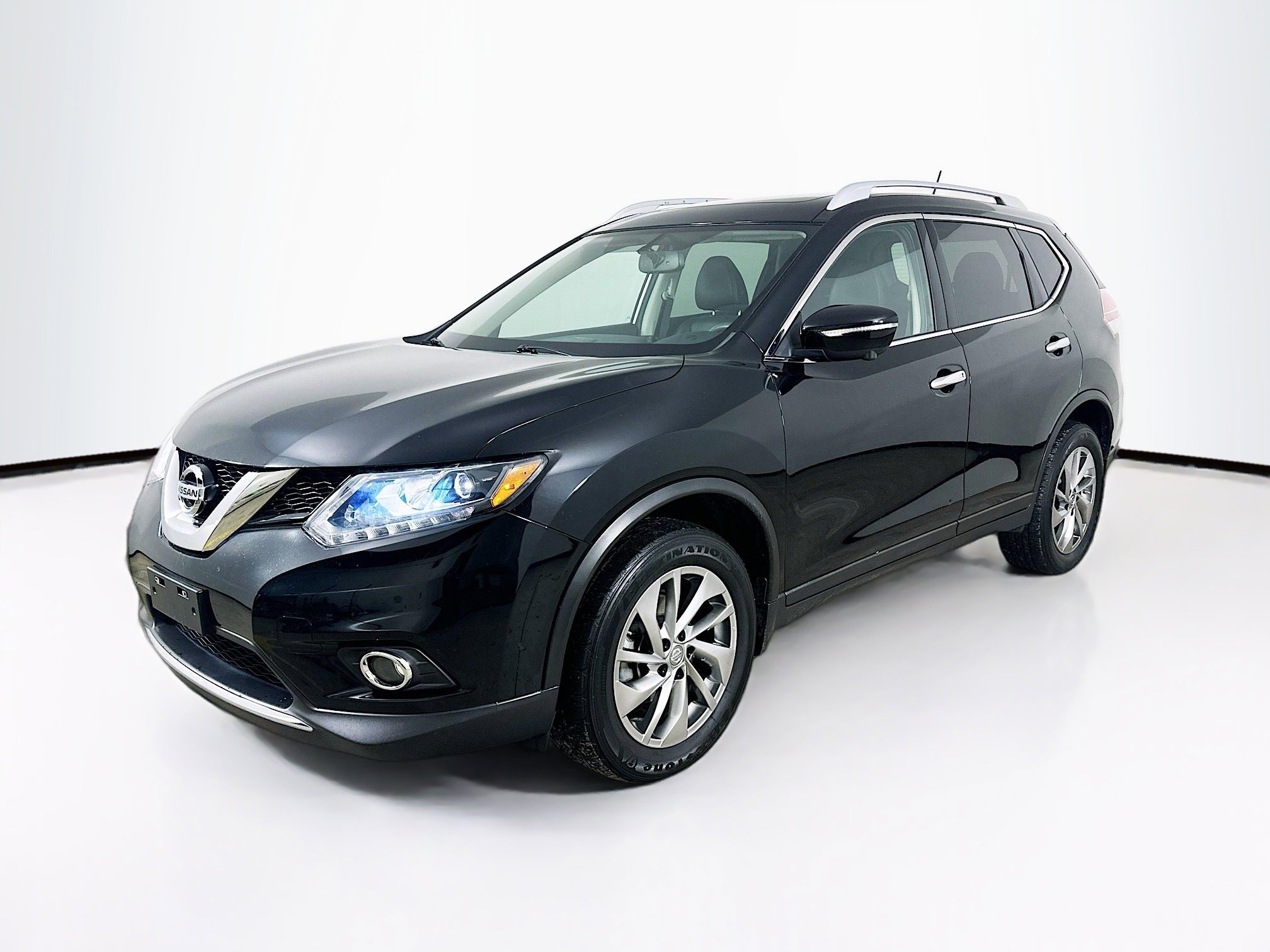 2015 Nissan Rogue SL's photo