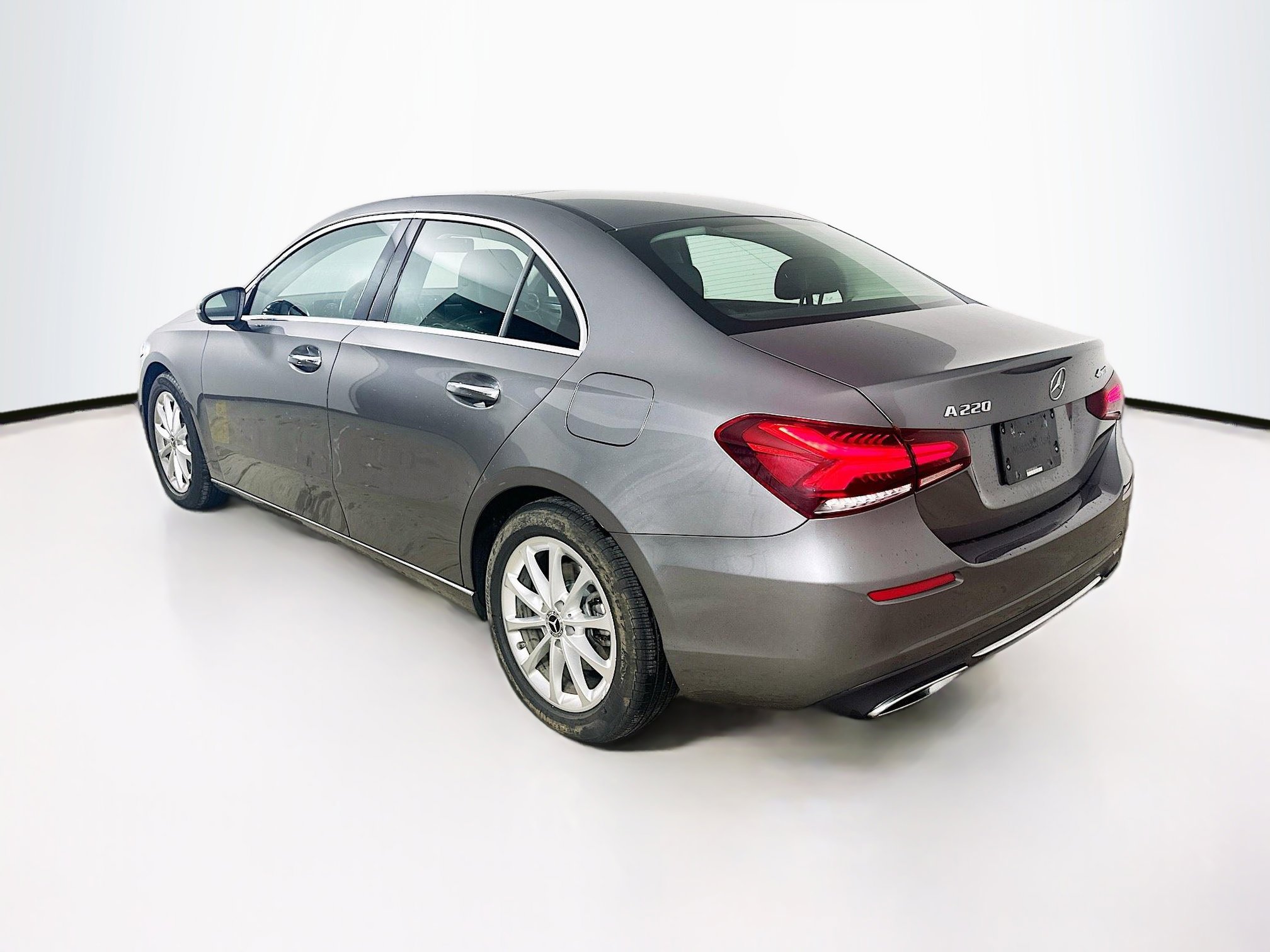 2020 Mercedes Benz A 220 4MATIC photo 4