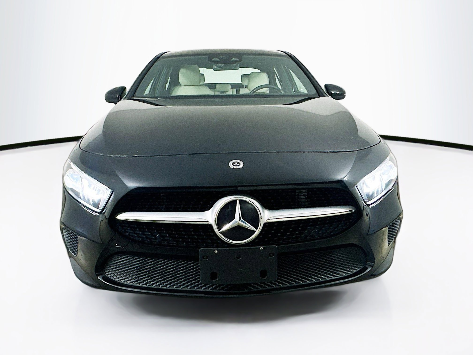 2022 Mercedes Benz A 220 4MATIC photo 2