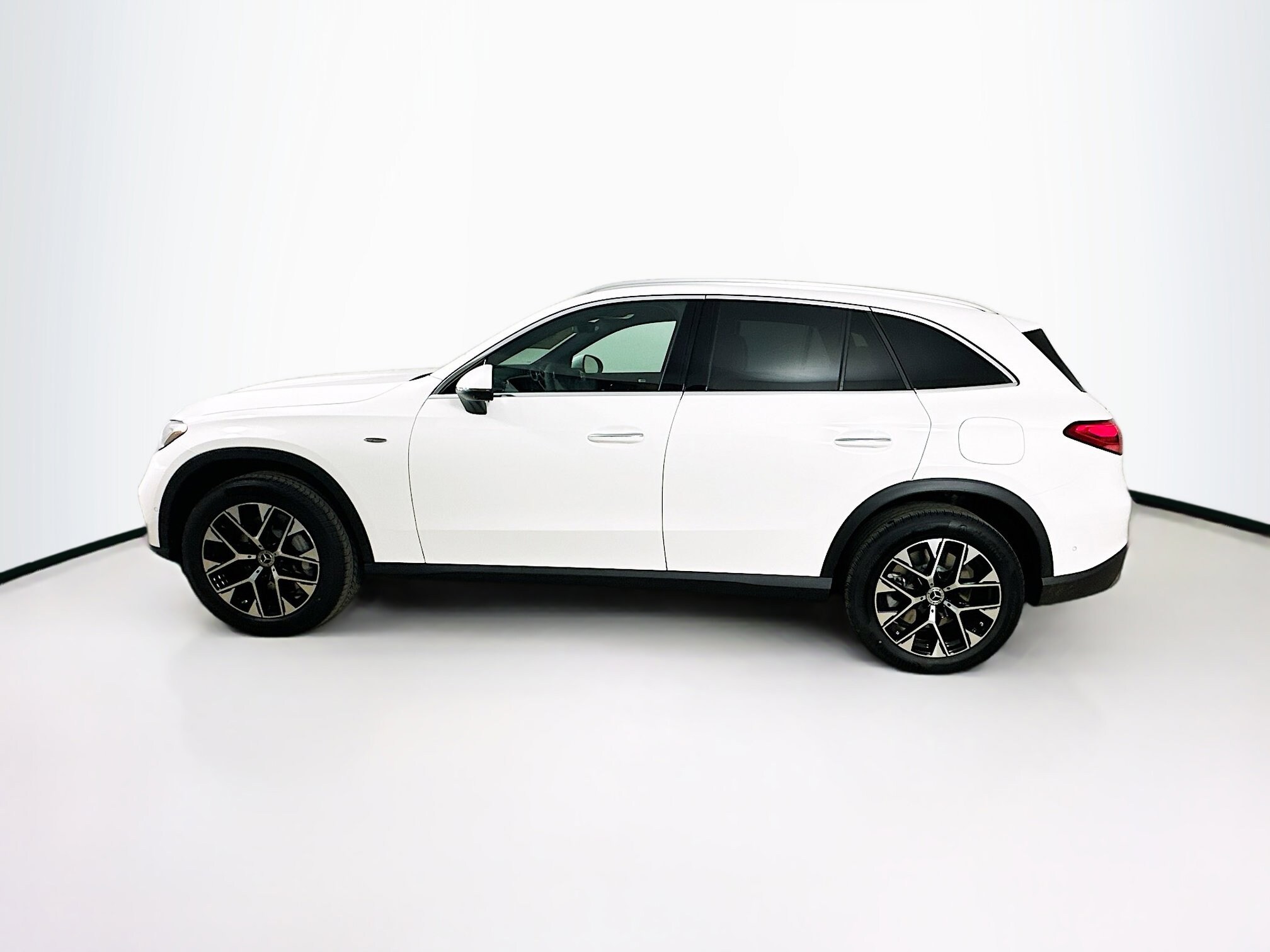 2025 Mercedes Benz GLC 350e 4MATIC photo 4