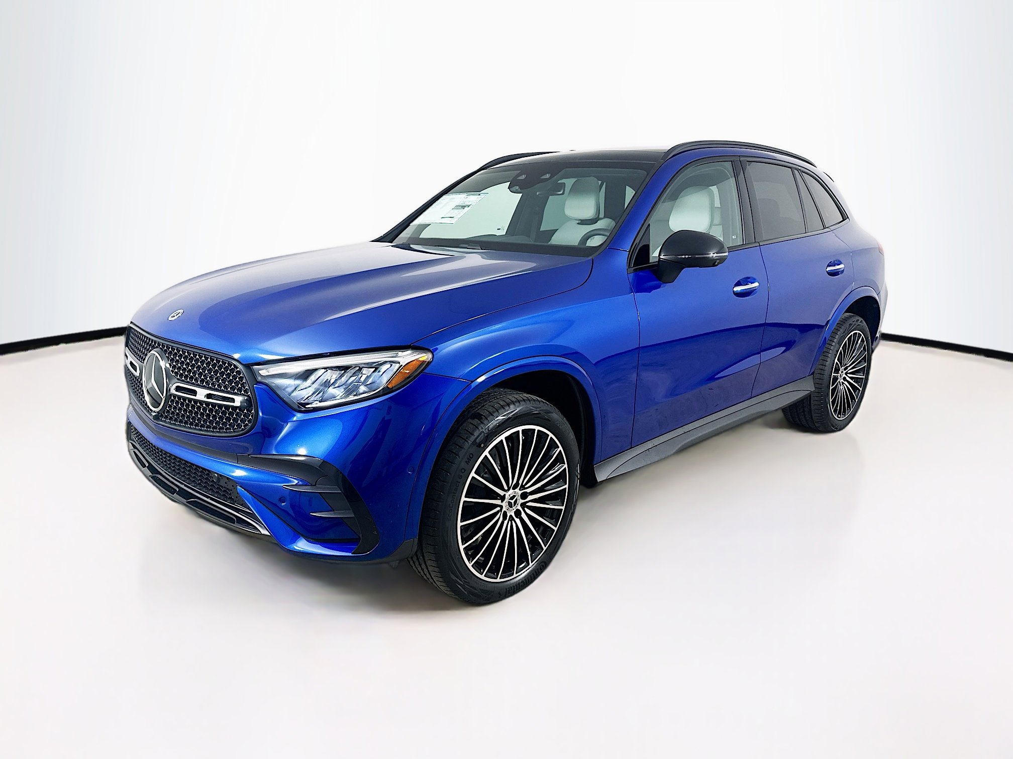 2026 Mercedes-Benz GLC Base's photo