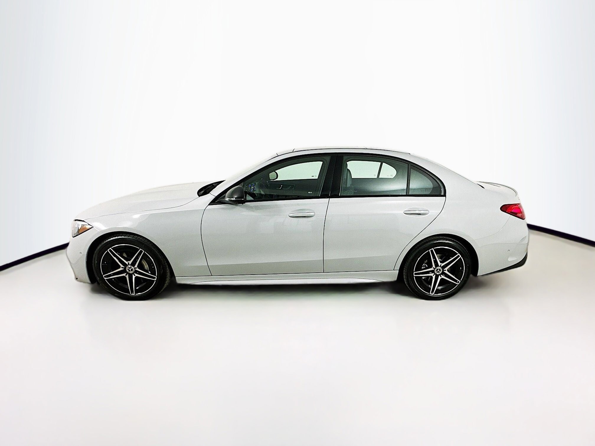 2025 Mercedes Benz C 300 4MATIC photo 4