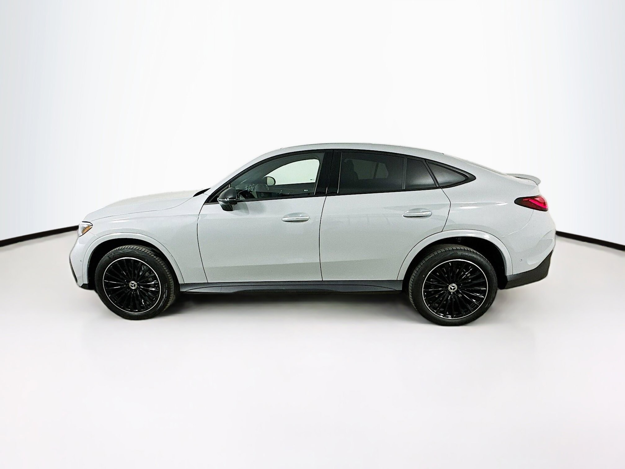 2025 Mercedes Benz GLC 300 Coupe 4MATIC photo 4