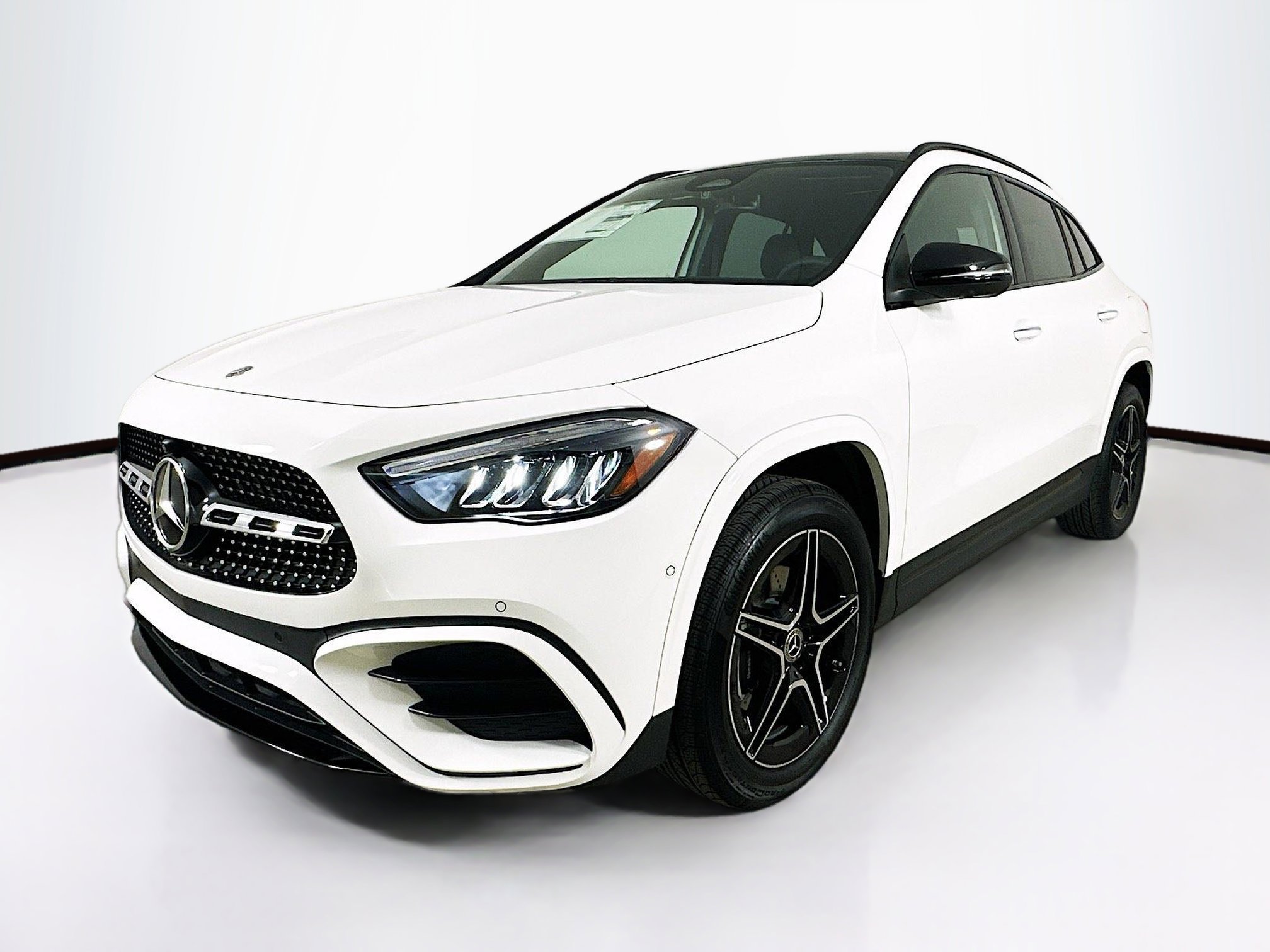 2026 Mercedes Benz GLA 250 4MATIC photo 3