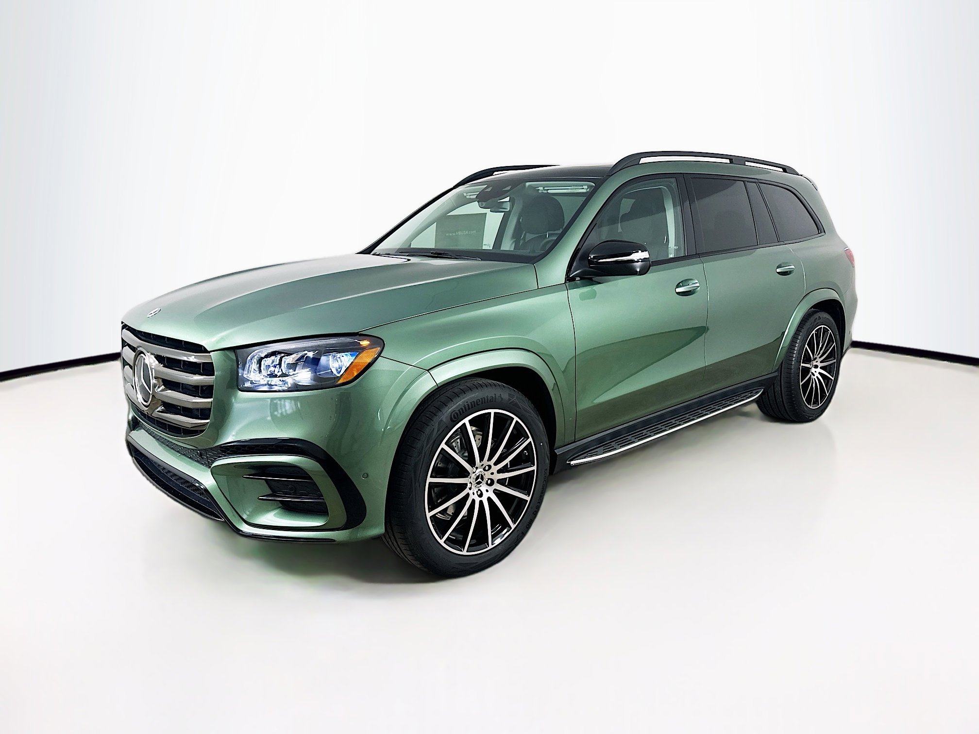 2026 Mercedes Benz GLS 450 4MATIC photo 3