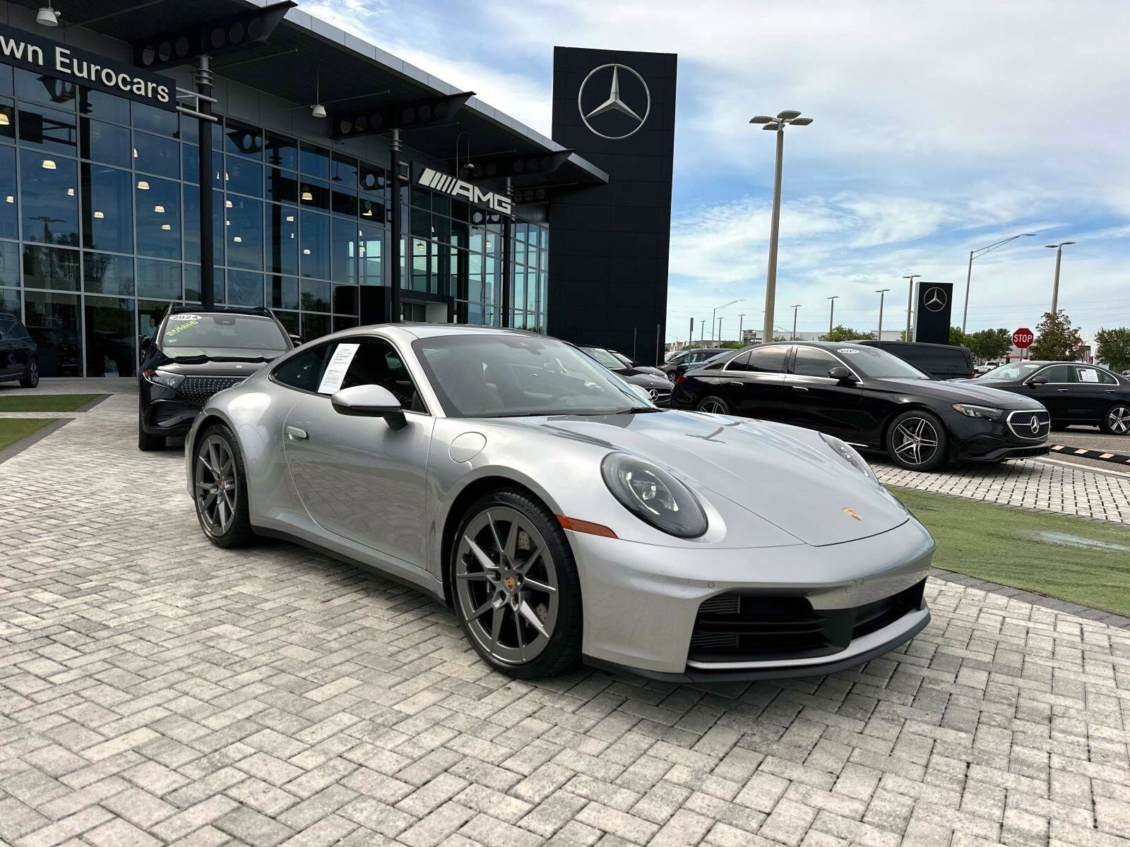 2025 Porsche 911 T photo 2