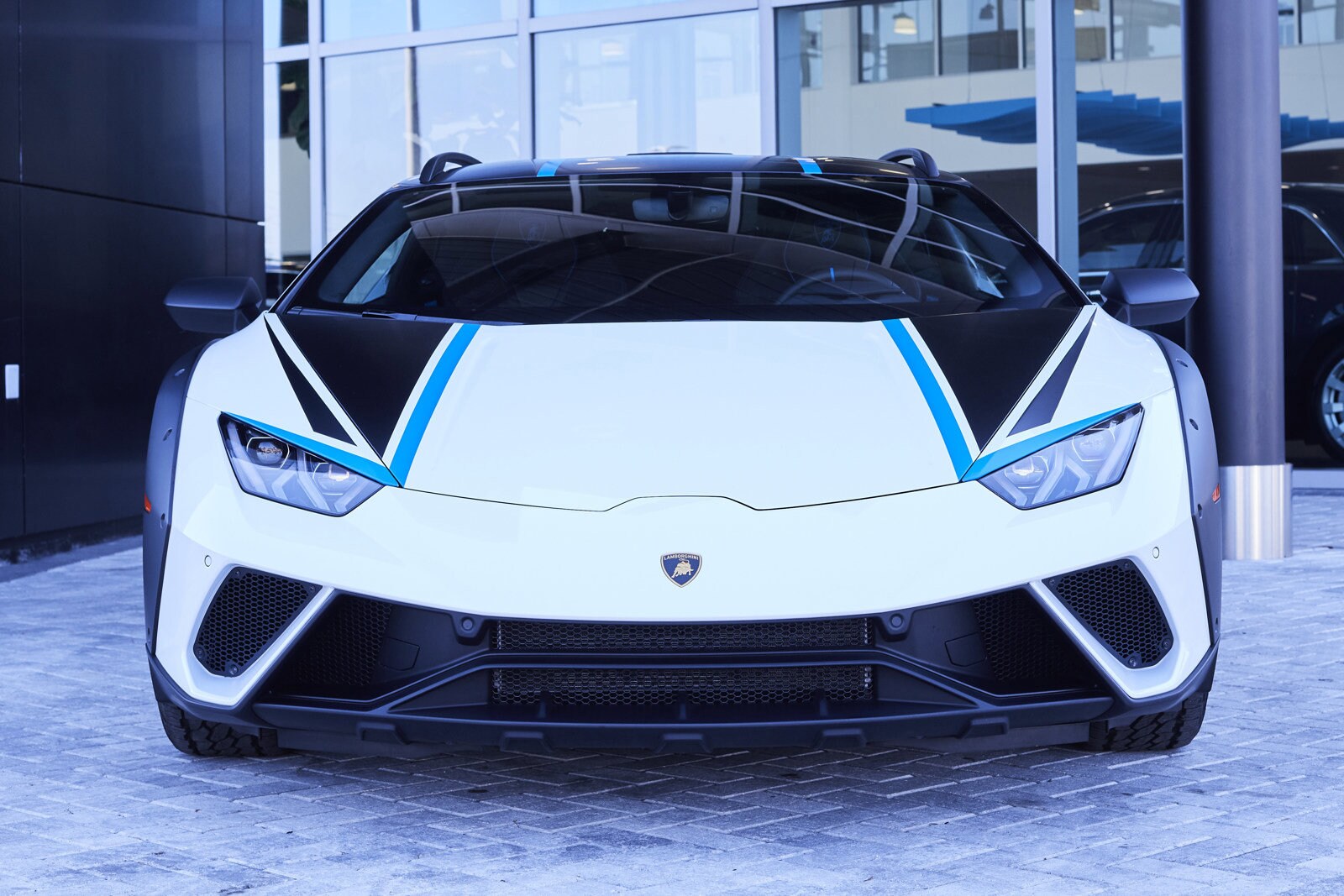 2024 Lamborghini Huracan Sterrato Base photo 3