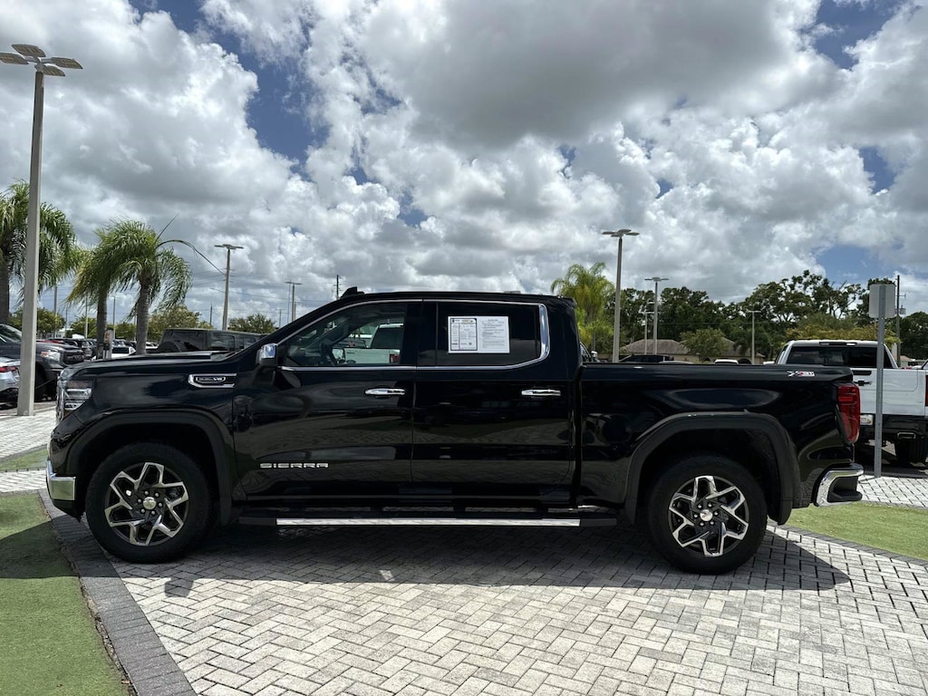 Used 2025 GMC Sierra 1500 SLT Truck Crew Cab