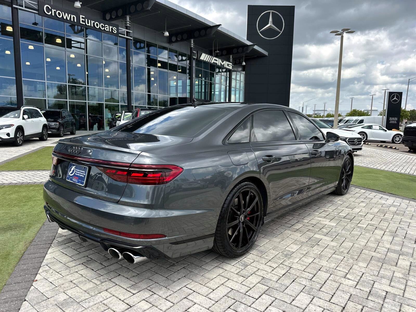 2023 Audi S8 4.0T photo 4