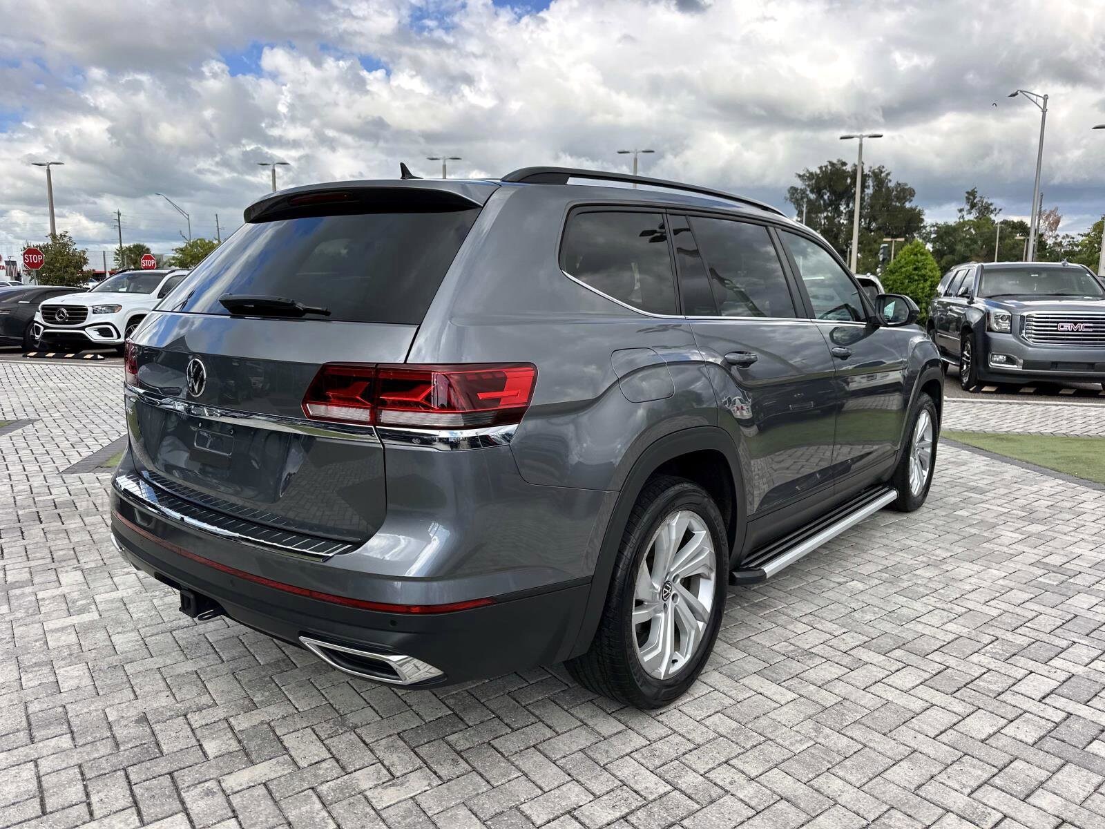 2022 Volkswagen Atlas V6 SE Technology photo 3