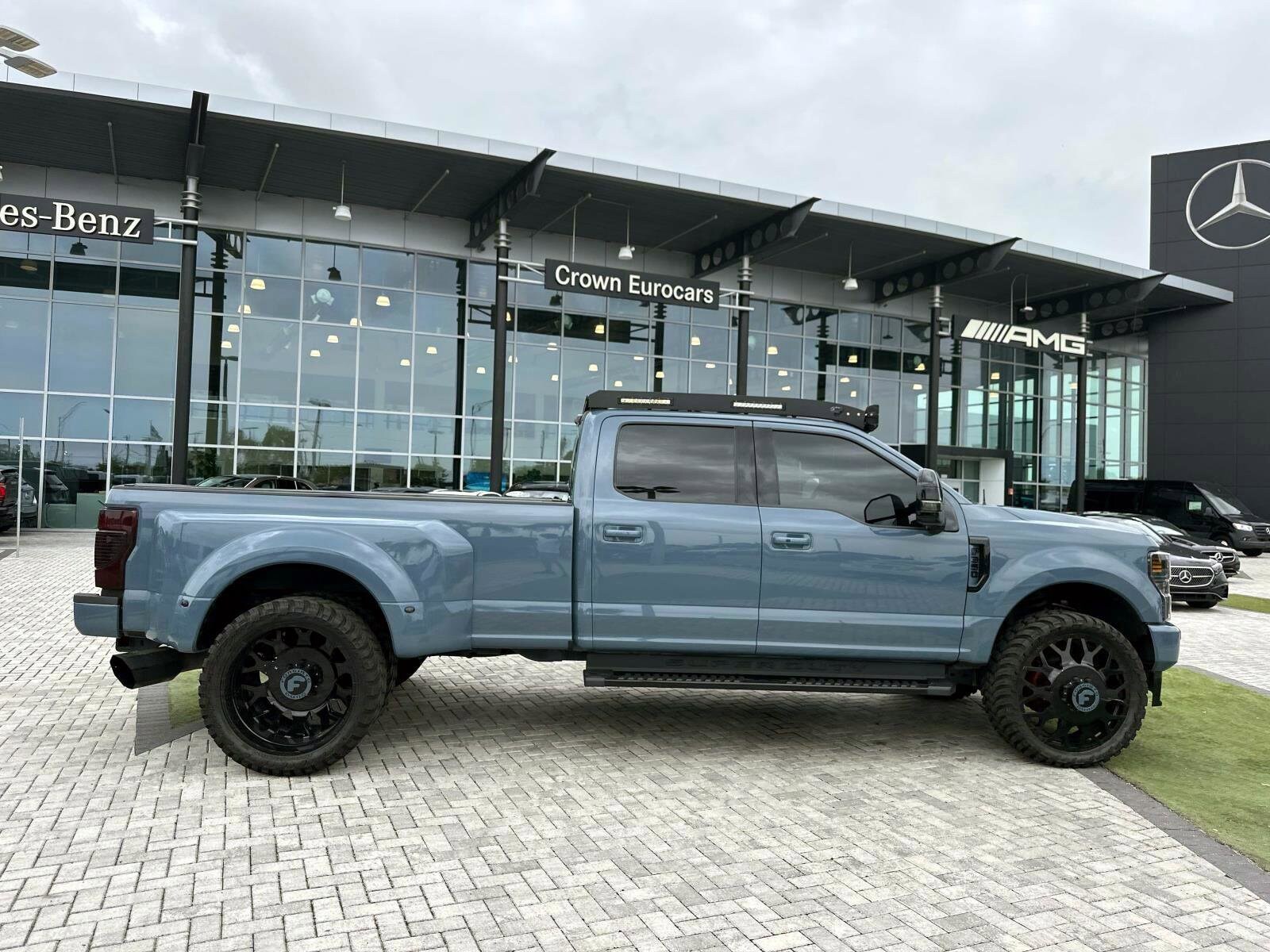 2020 Ford F-350 Lariat photo 3