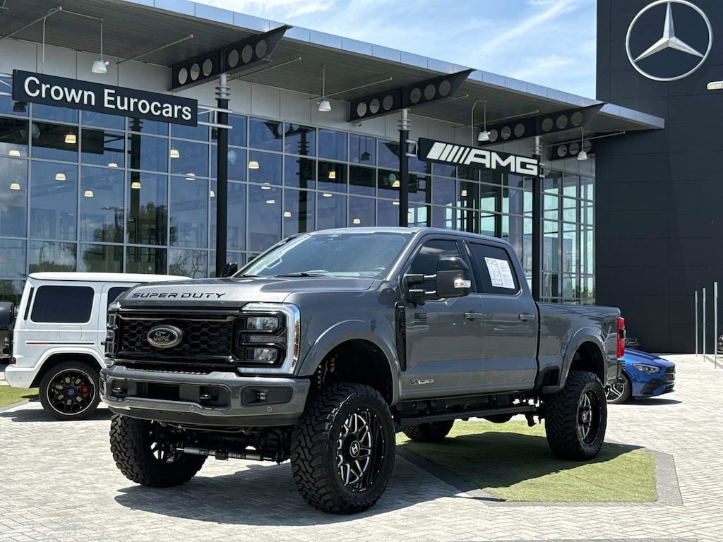 Used 2025 Ford Super Duty F-250 SRW Lariat Truck Crew Cab