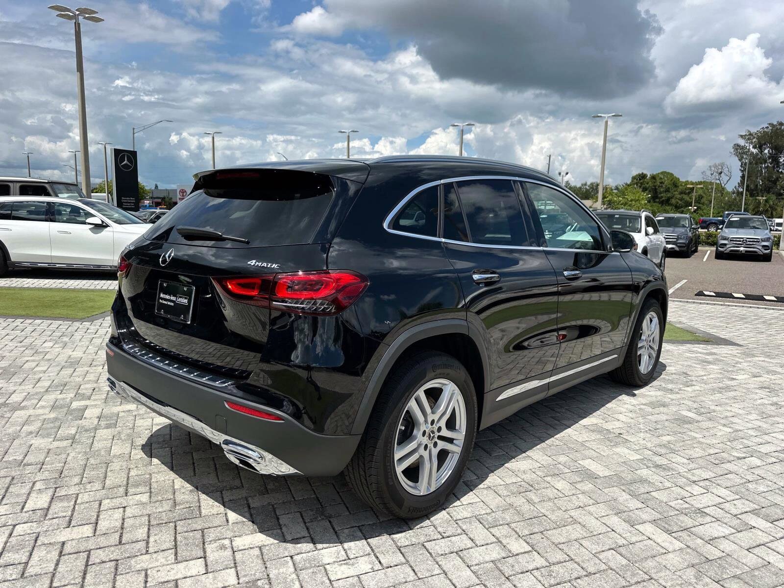 2023 Mercedes Benz GLA 250 4MATIC photo 4