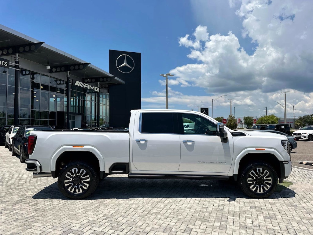 Used 2025 GMC Sierra 3500HD Denali Ultimate 4WD Crew Cab 159 Denali Ultimate