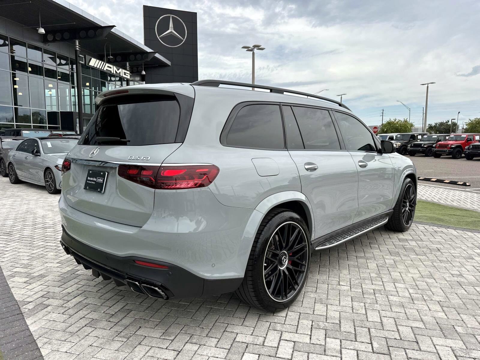 2025 Mercedes Benz GLS 63 AMG photo 4
