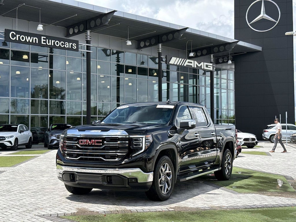 Used 2025 GMC Sierra 1500 SLT Truck Crew Cab